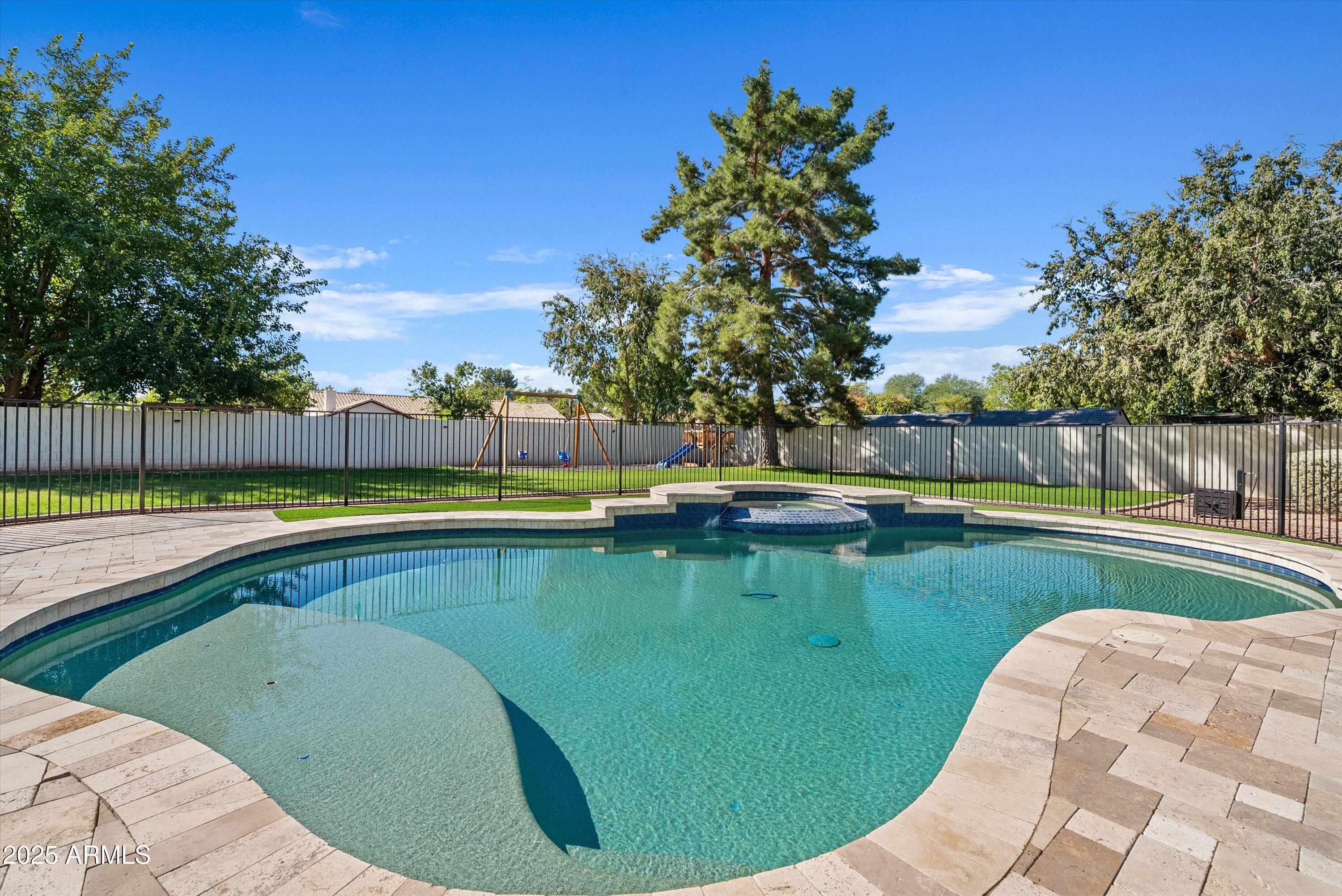 1831 E LINDA Lane, Gilbert