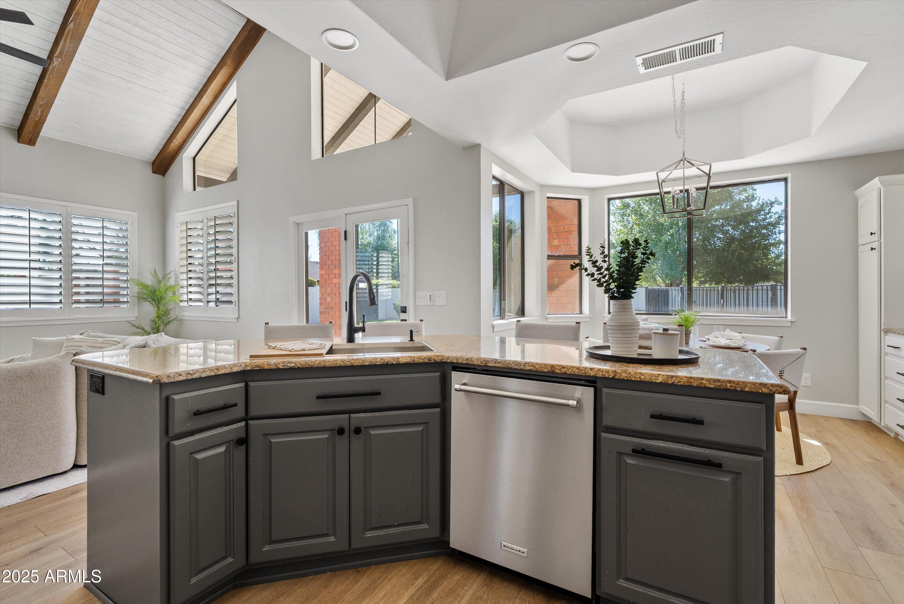 1831 E LINDA Lane, Gilbert