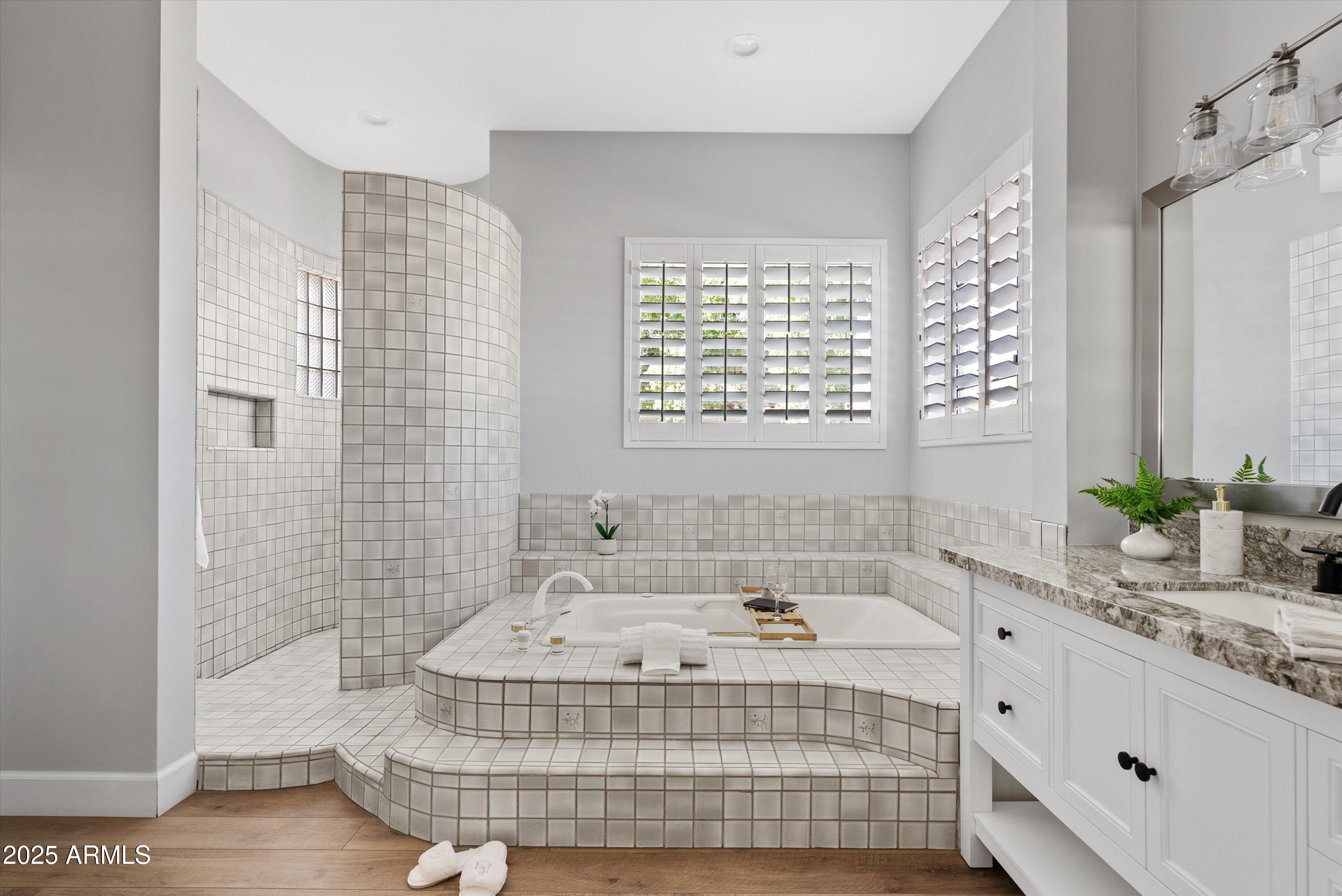 1831 E LINDA Lane, Gilbert