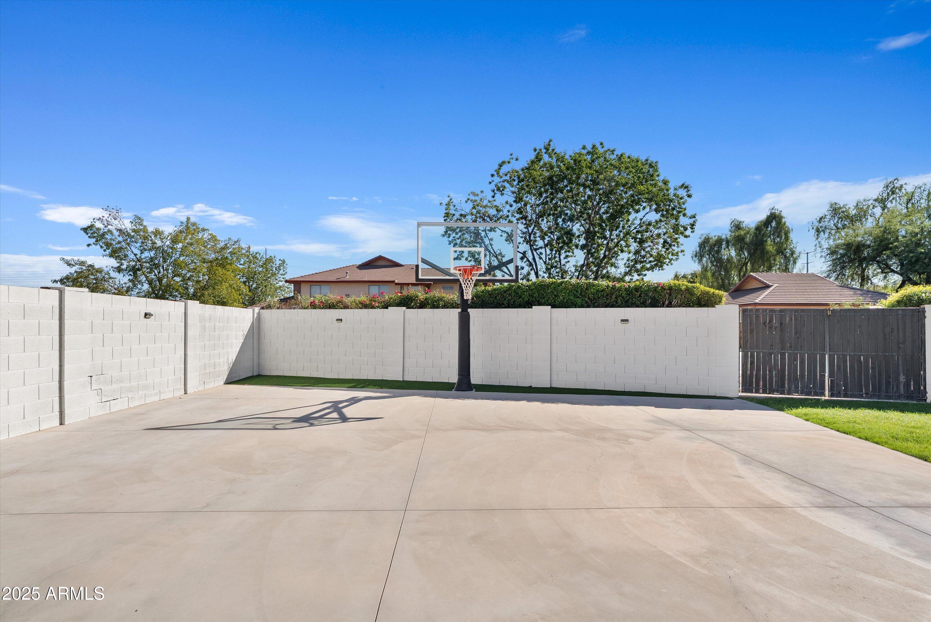 1831 E LINDA Lane, Gilbert