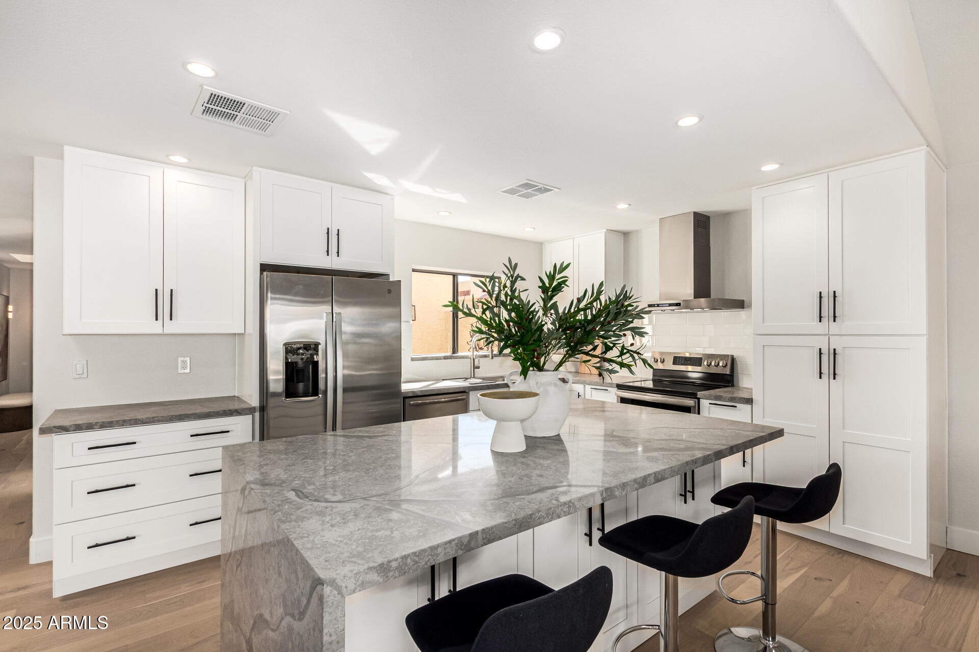 10008 E SADDLEHORN Trail, Scottsdale