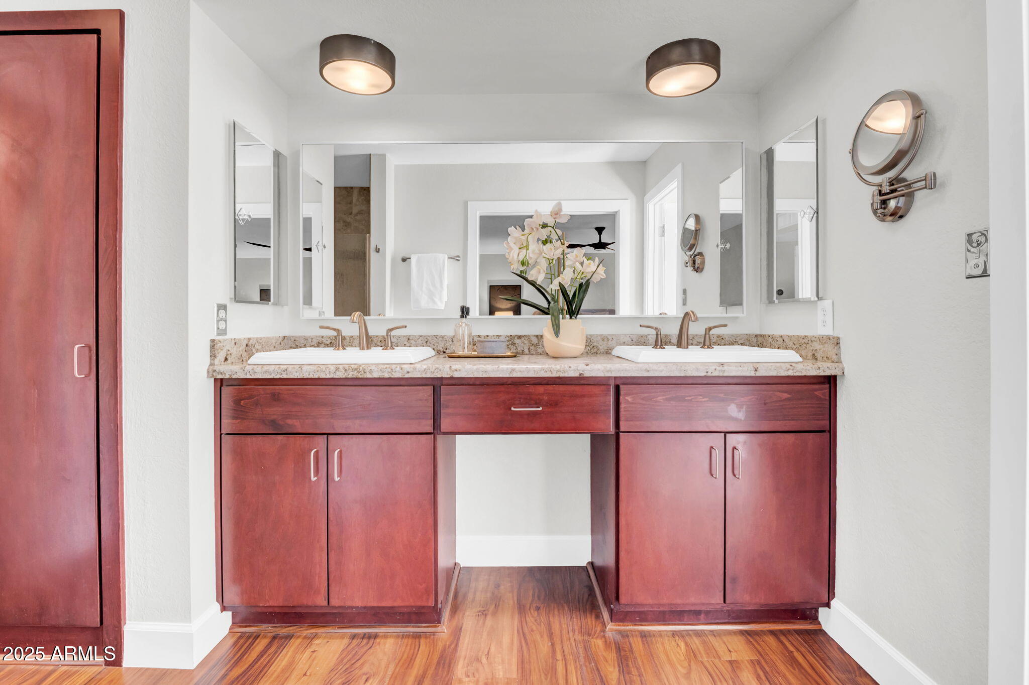 629 E MYRTLE Avenue, Phoenix