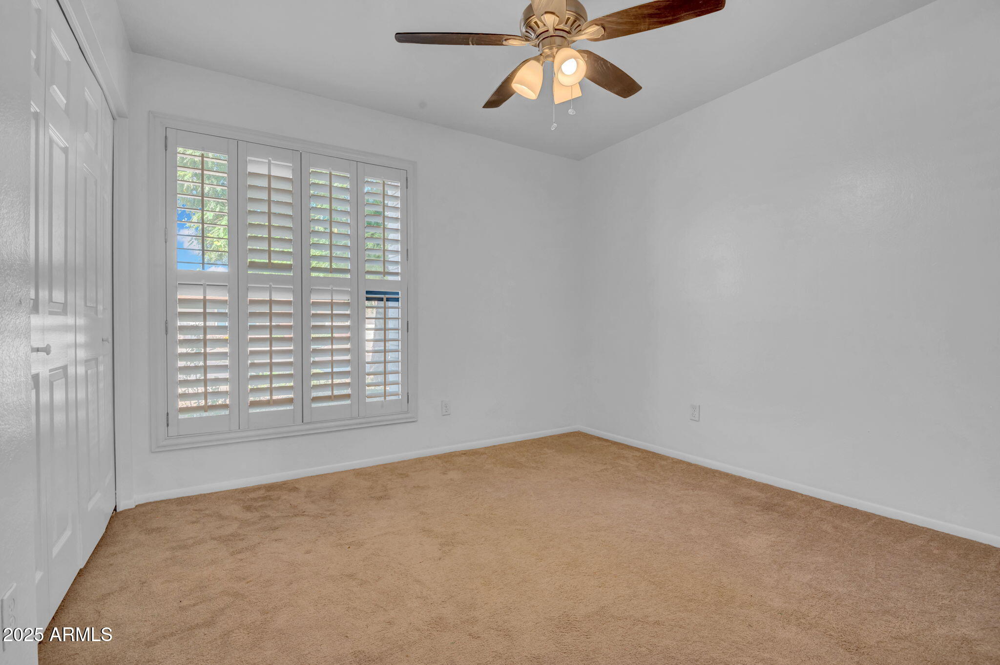 6213 W CORRINE Drive, Glendale