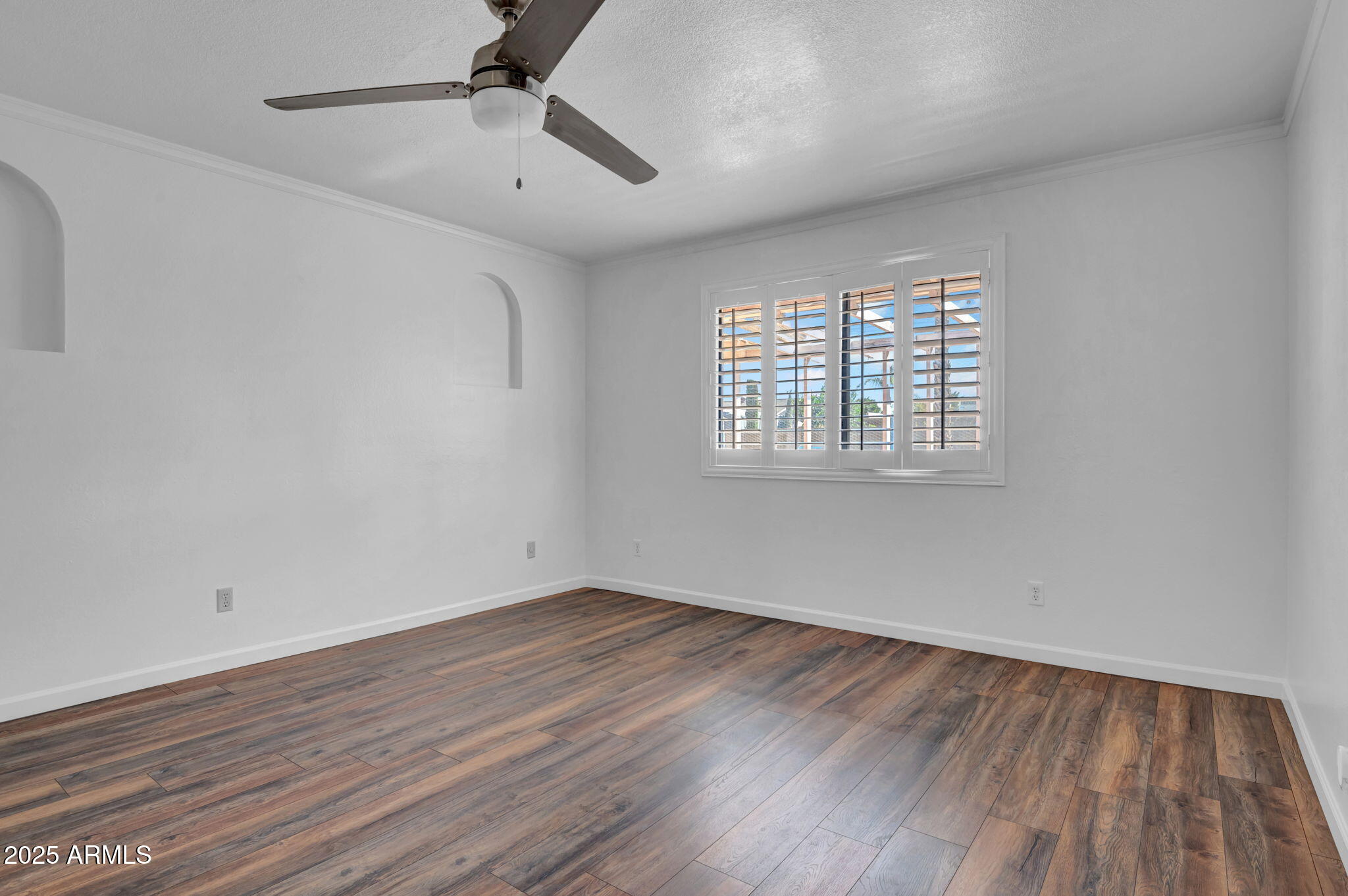 6213 W CORRINE Drive, Glendale