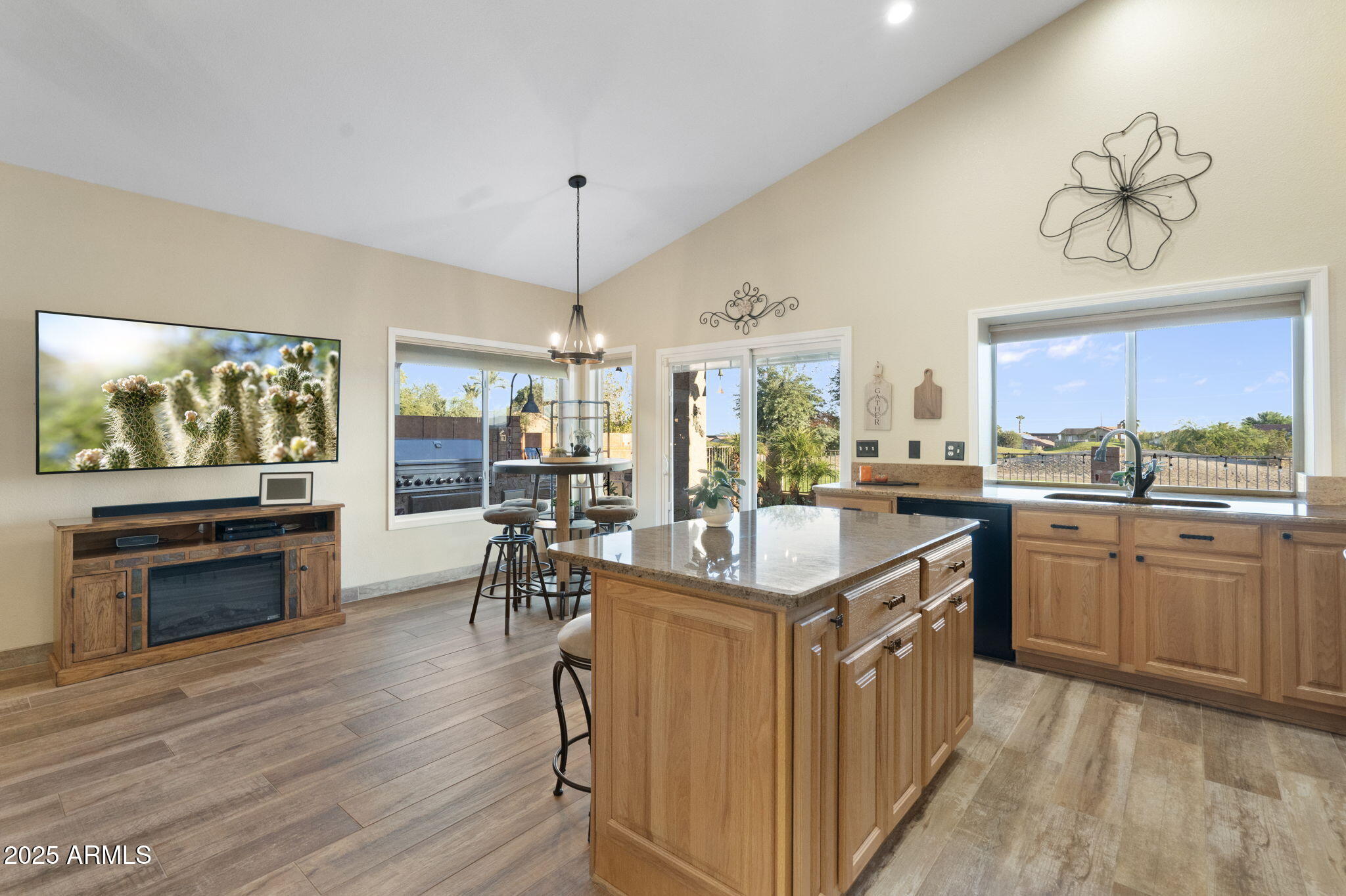 1437 E GLENHAVEN Drive, Phoenix