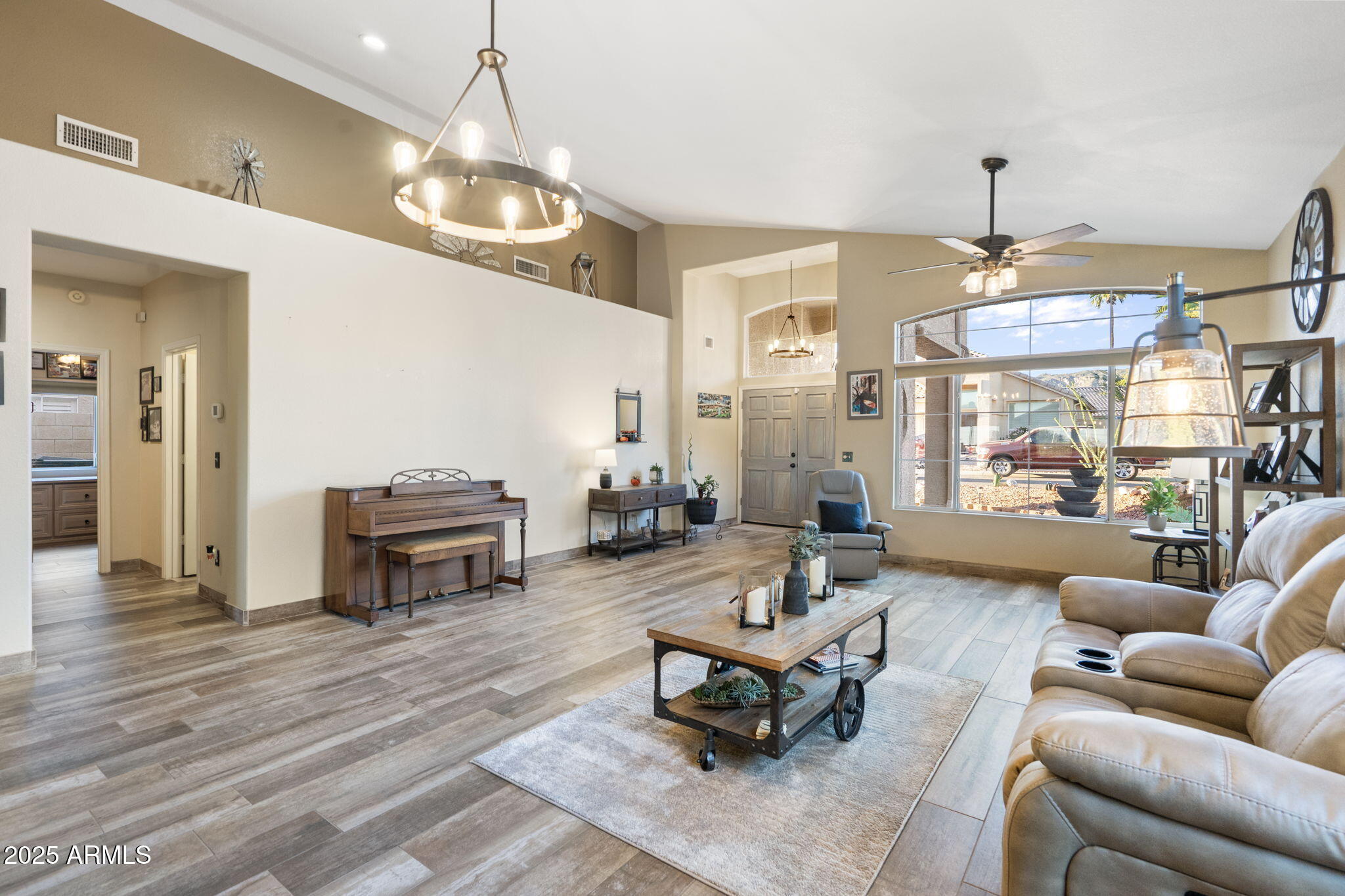 1437 E GLENHAVEN Drive, Phoenix