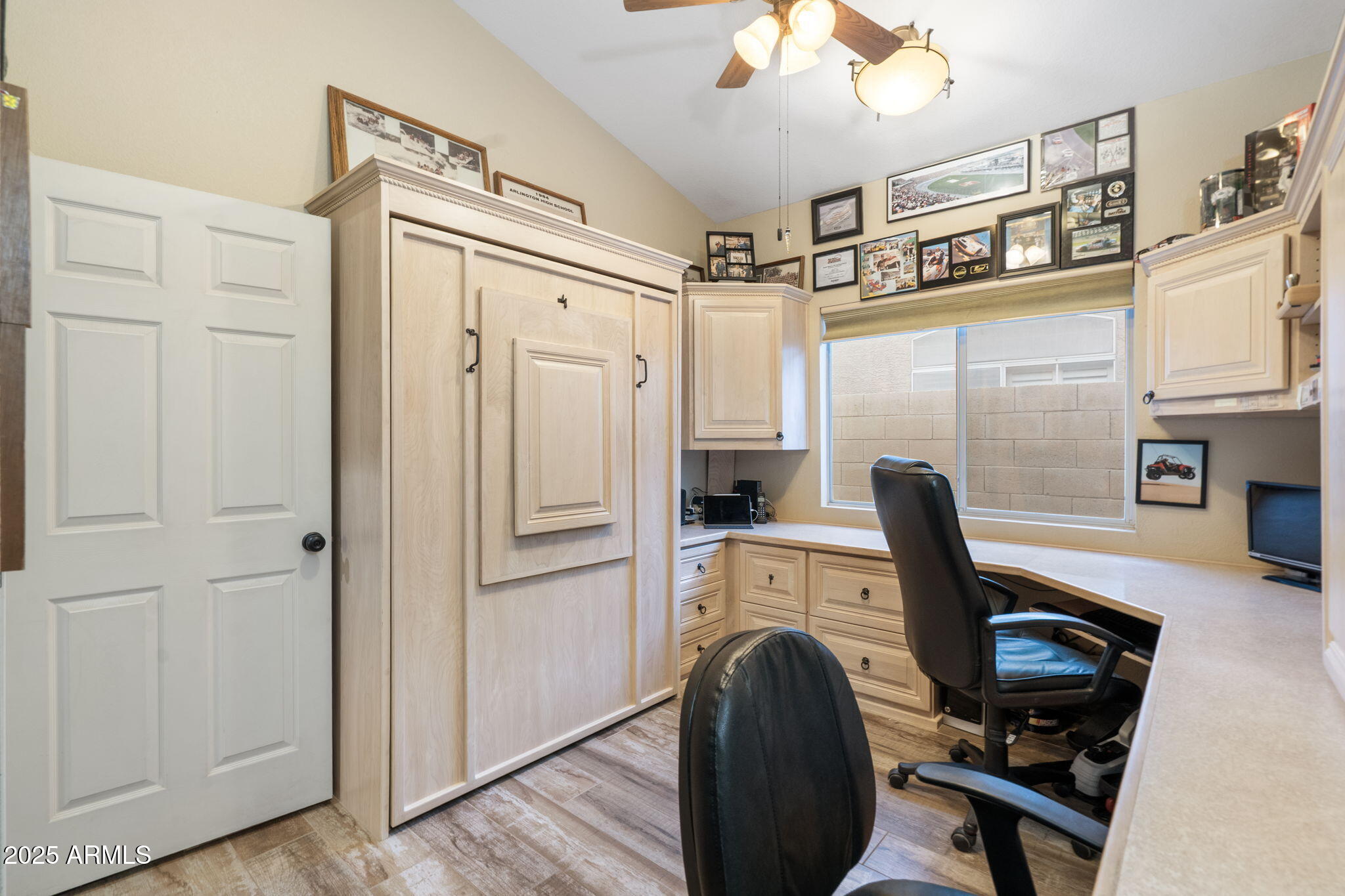 1437 E GLENHAVEN Drive, Phoenix