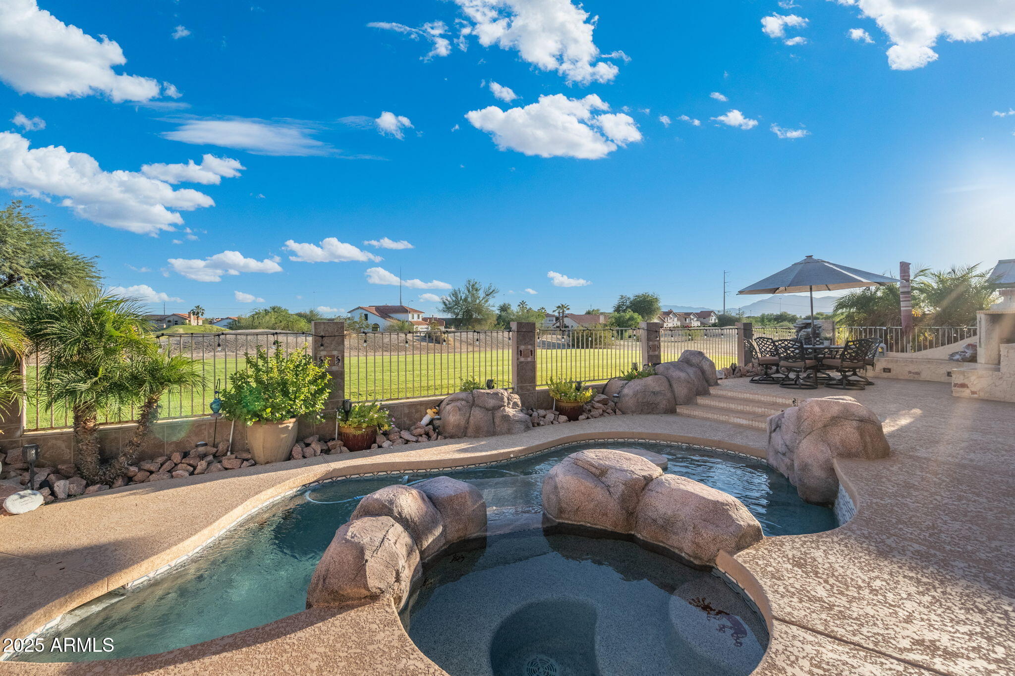 1437 E GLENHAVEN Drive, Phoenix