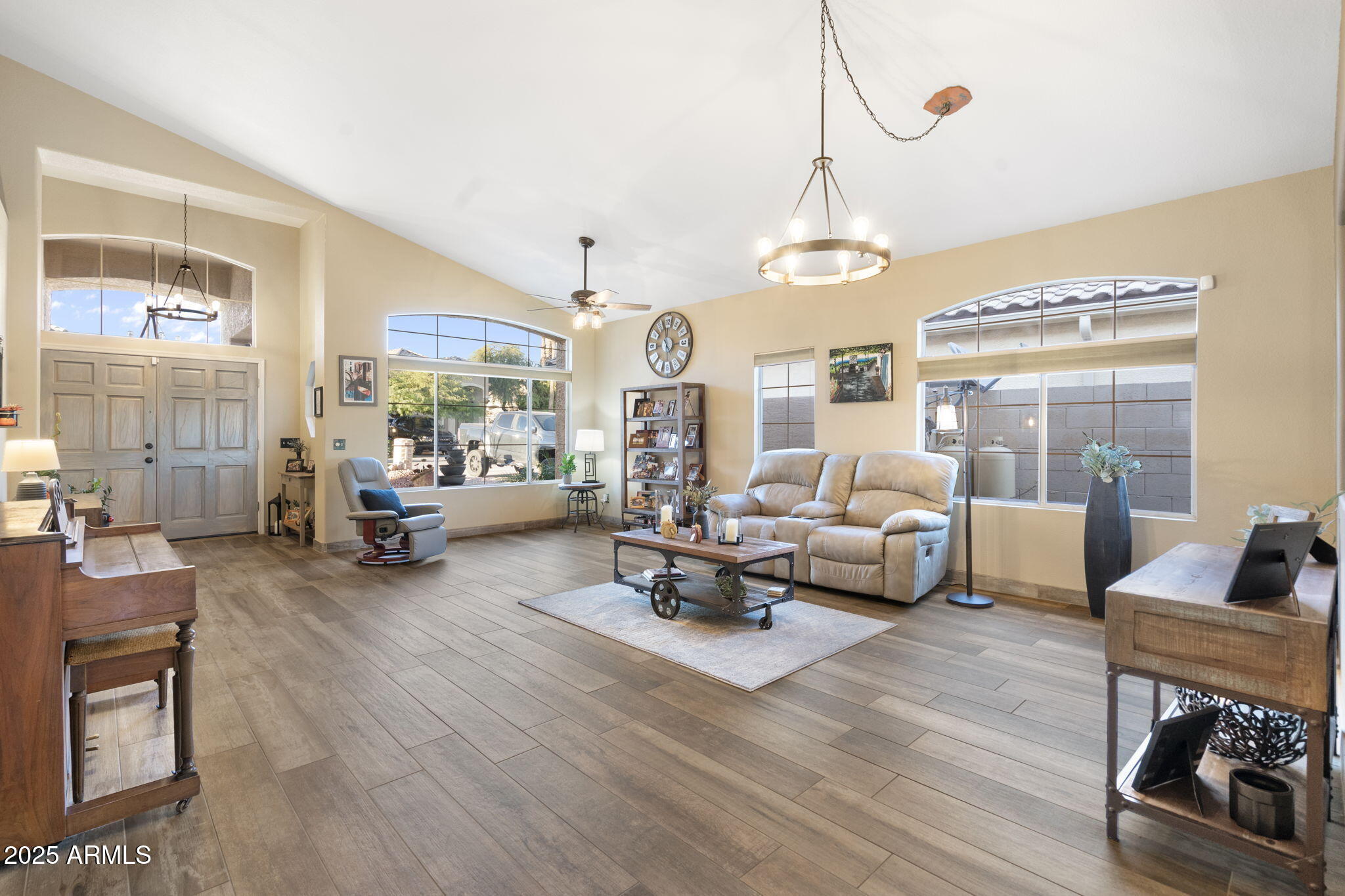 1437 E GLENHAVEN Drive, Phoenix