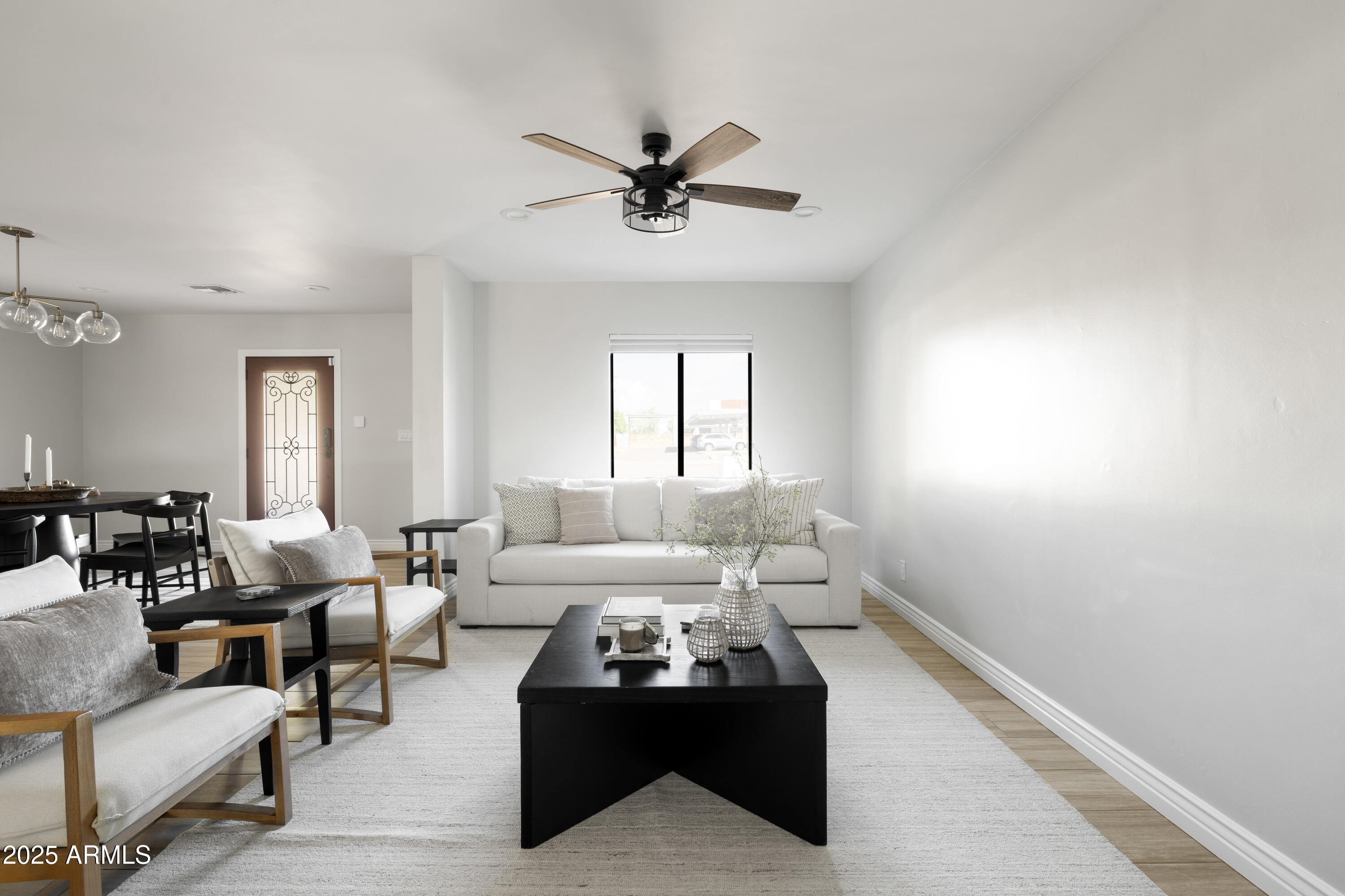 2043 E Clarendon Avenue, Phoenix