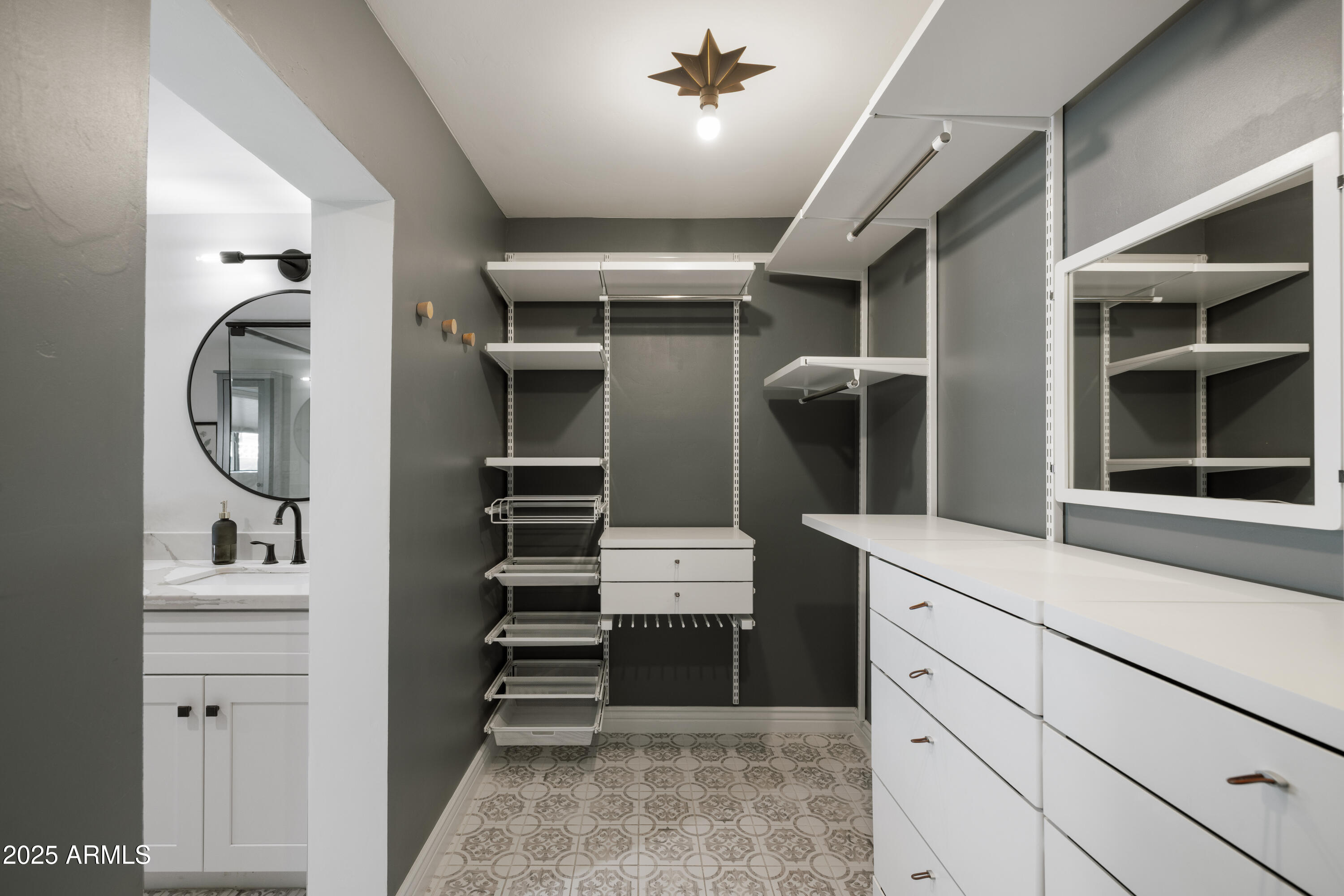 2043 E Clarendon Avenue, Phoenix