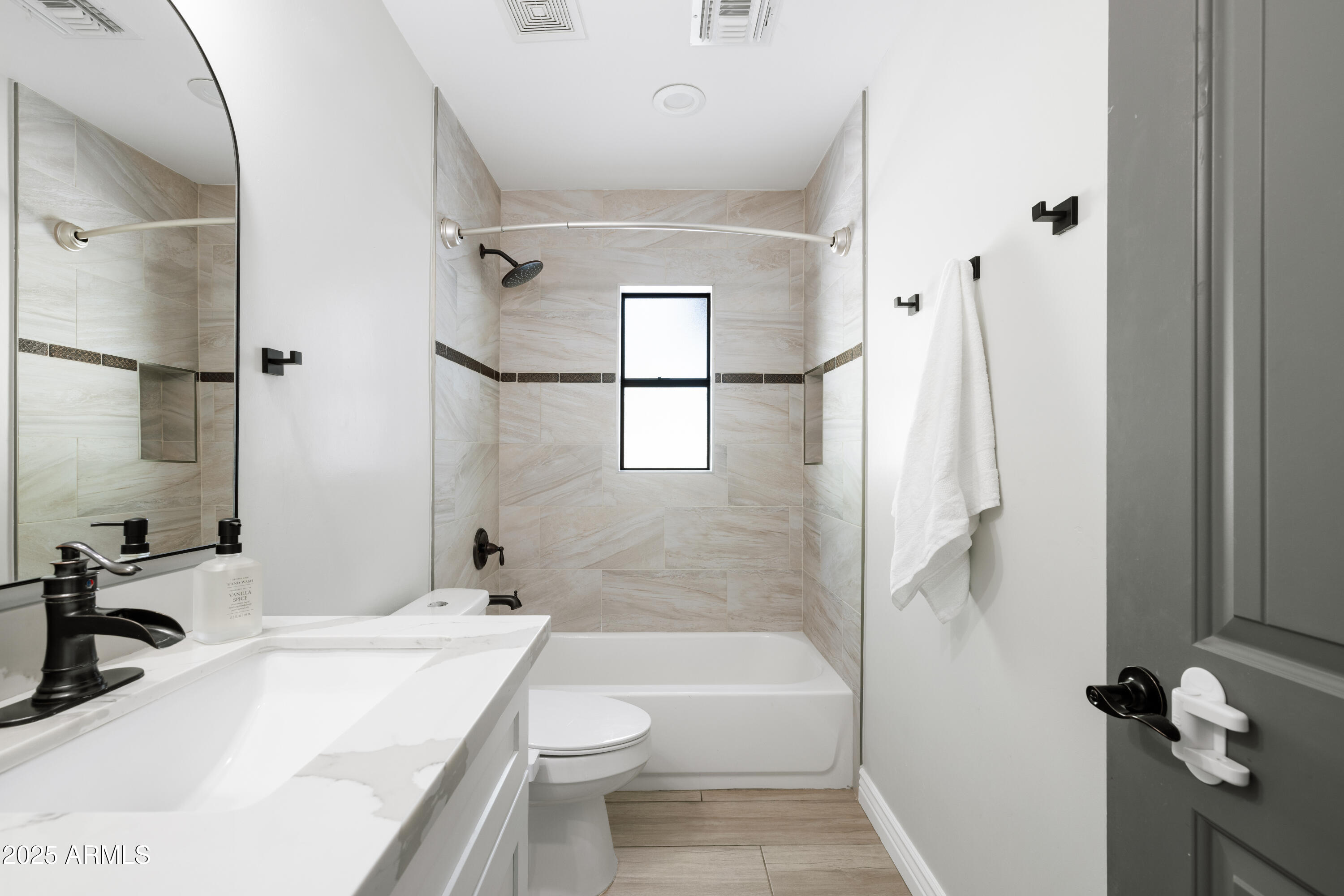 2043 E Clarendon Avenue, Phoenix