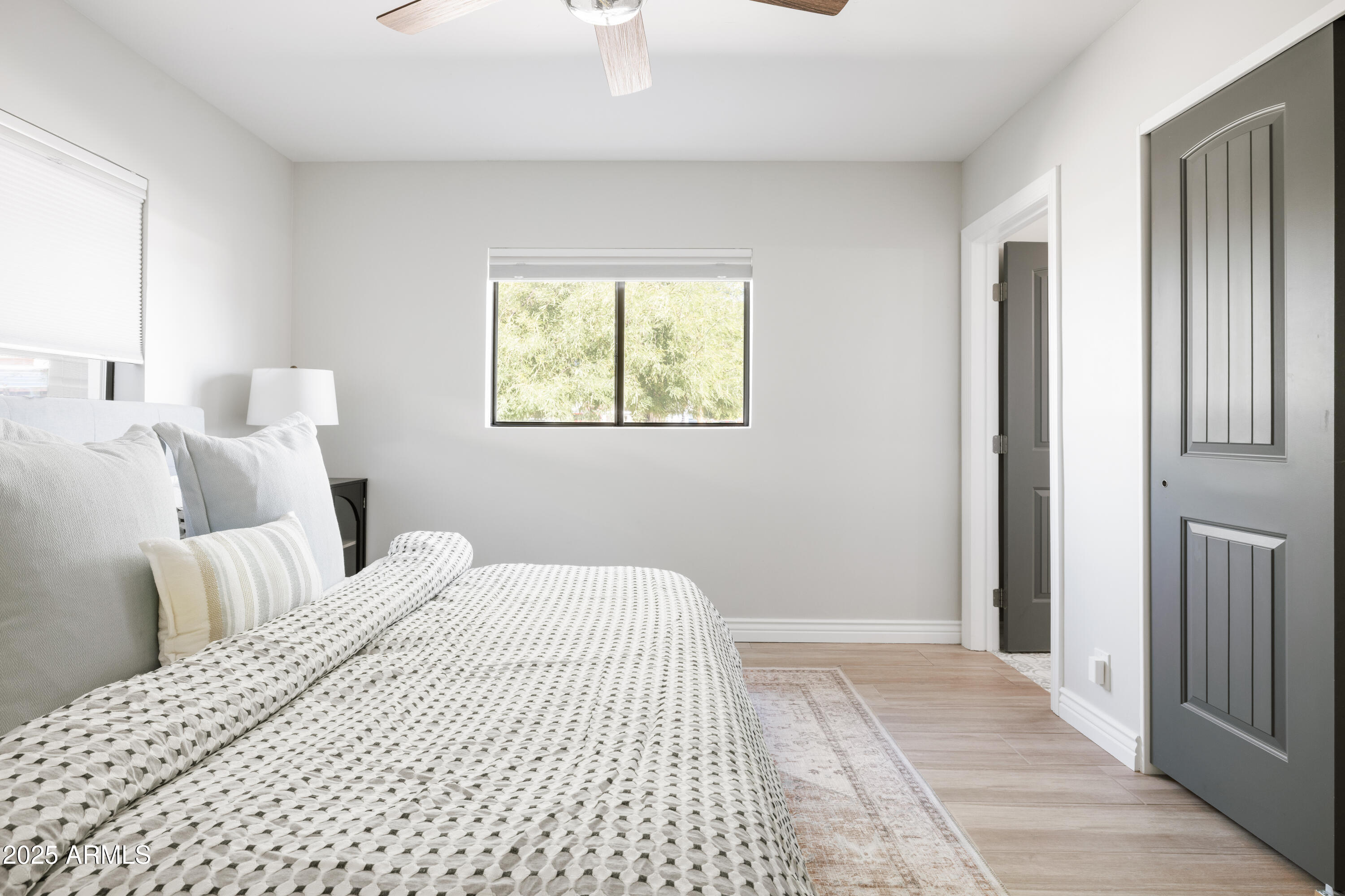 2043 E Clarendon Avenue, Phoenix