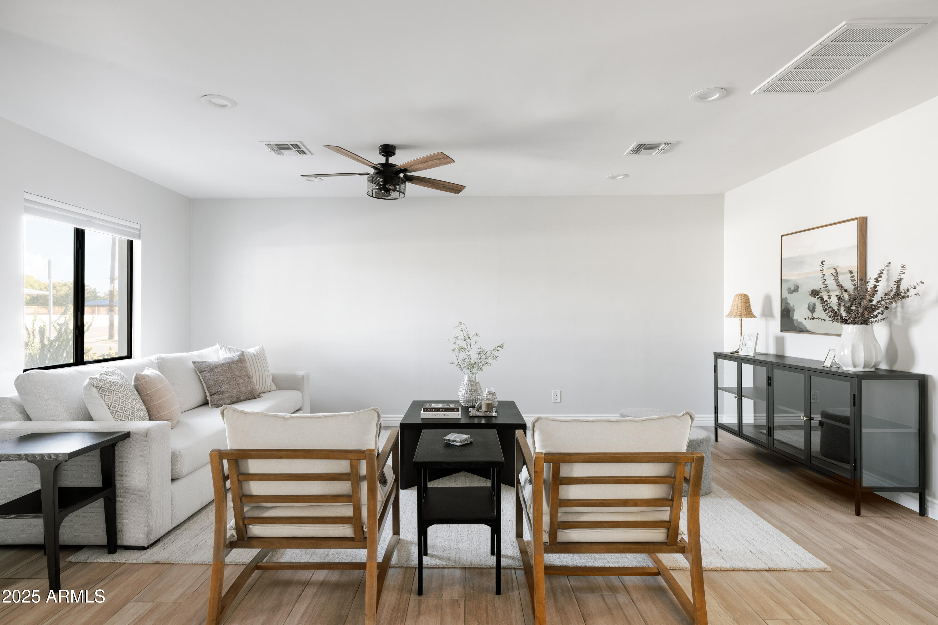 2043 E Clarendon Avenue, Phoenix