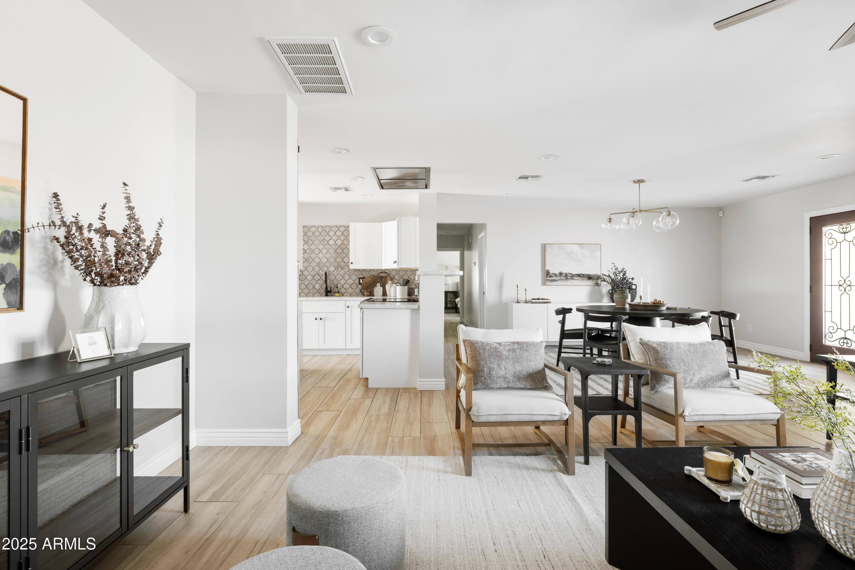 2043 E Clarendon Avenue, Phoenix