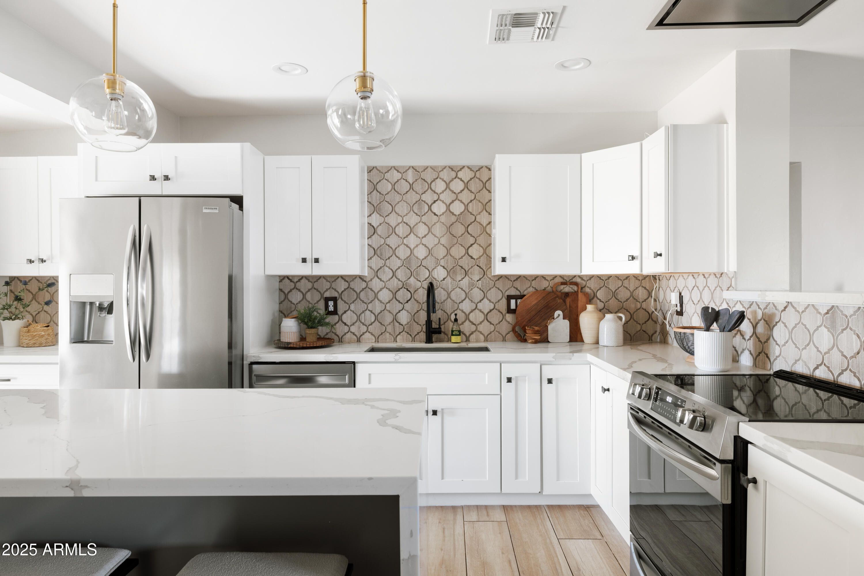 2043 E Clarendon Avenue, Phoenix