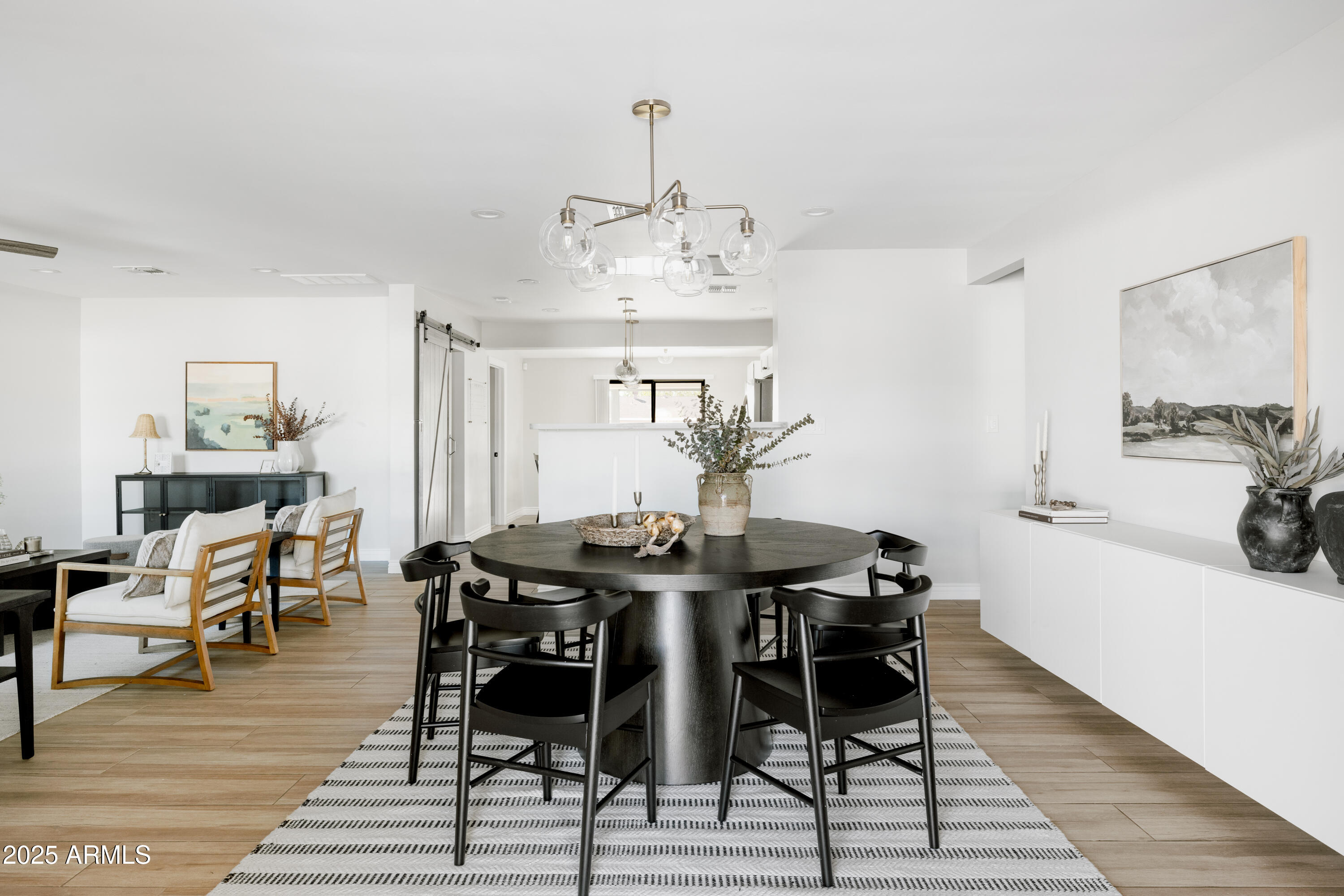 2043 E Clarendon Avenue, Phoenix