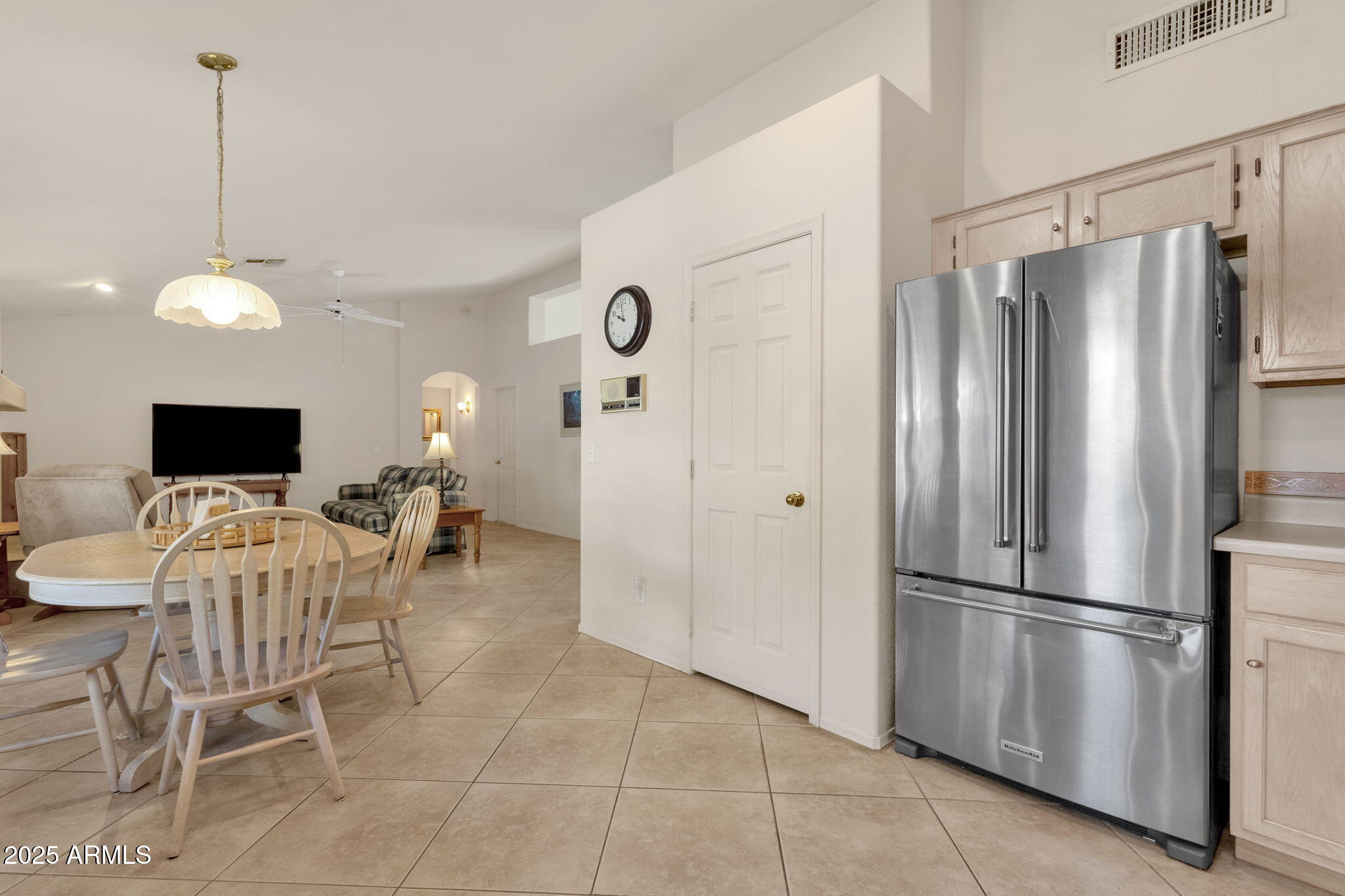 364 E APPALOOSA Court