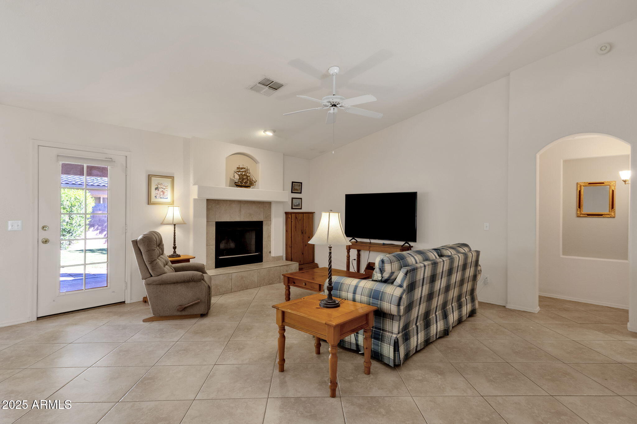 364 E APPALOOSA Court