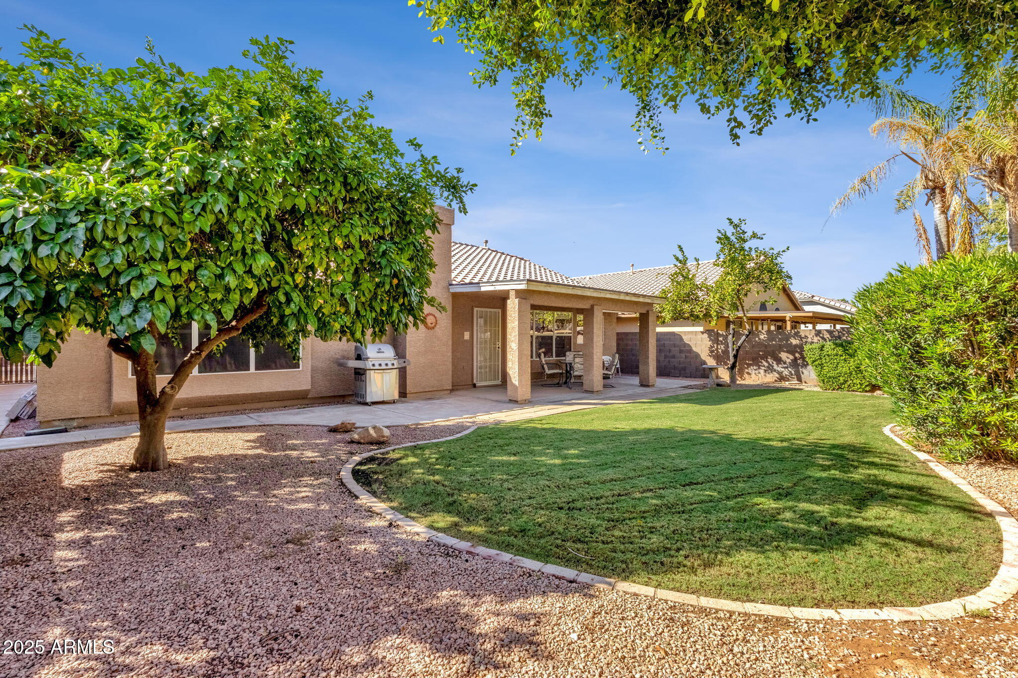 364 E APPALOOSA Court