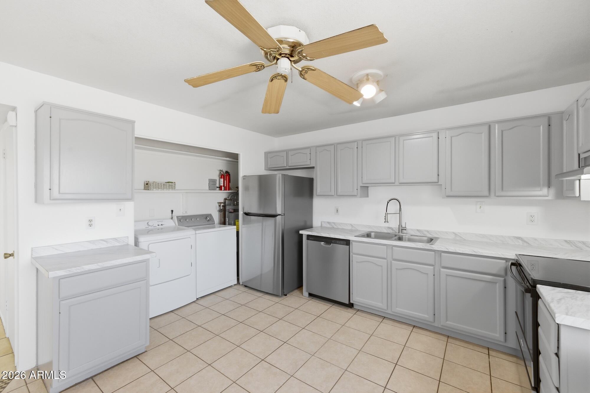 10519 W HEATHERBRAE Drive