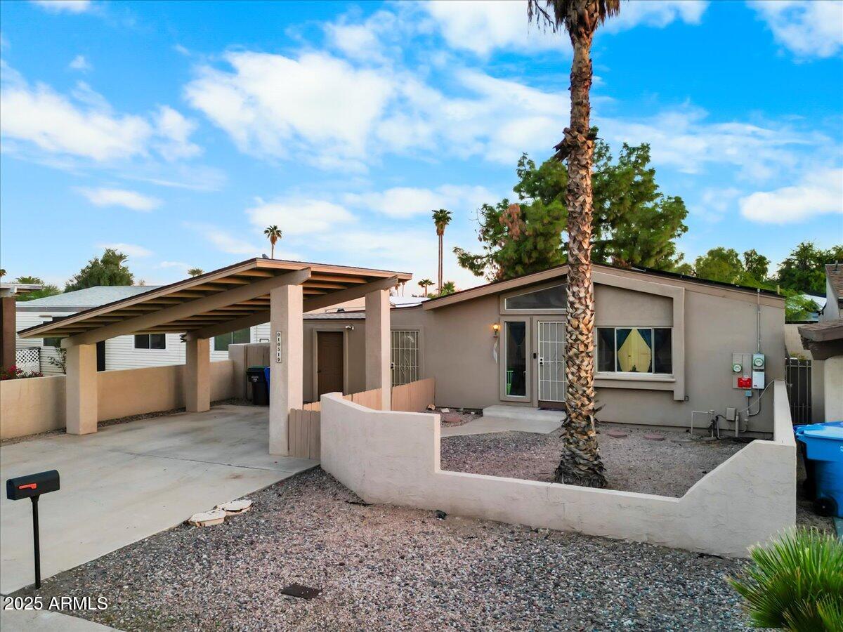 10519 W HEATHERBRAE Drive