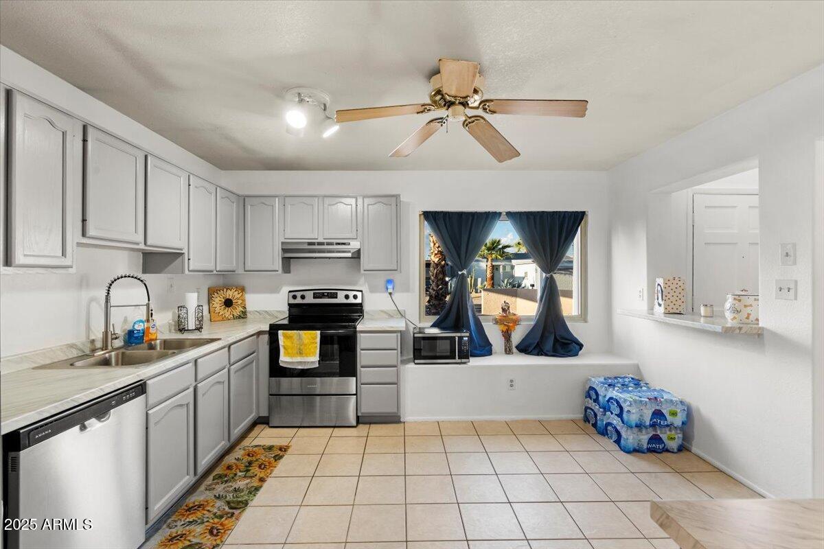 10519 W HEATHERBRAE Drive