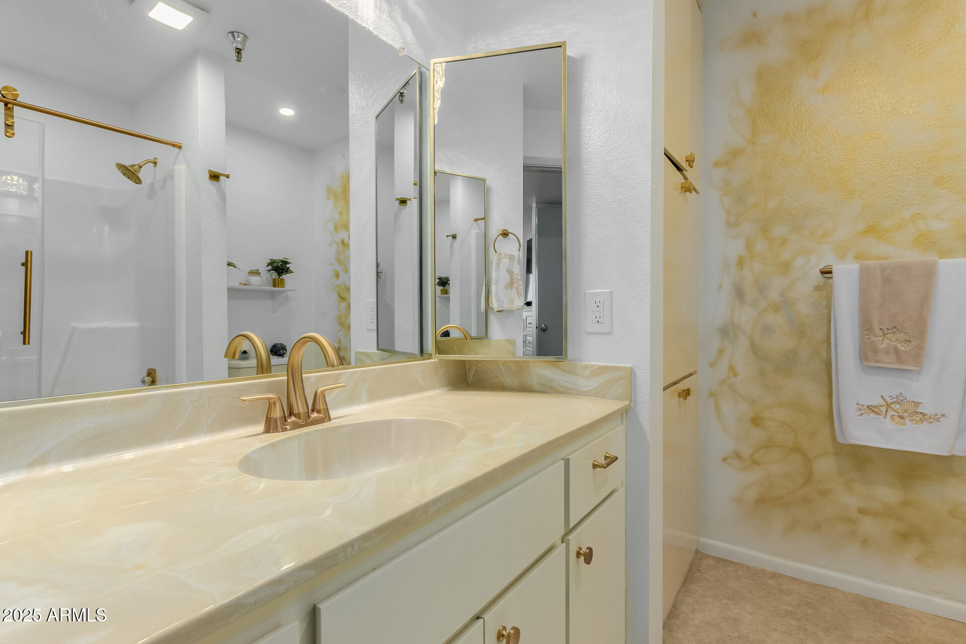 425 S PARKCREST Drive, 334, Mesa Unit: 334