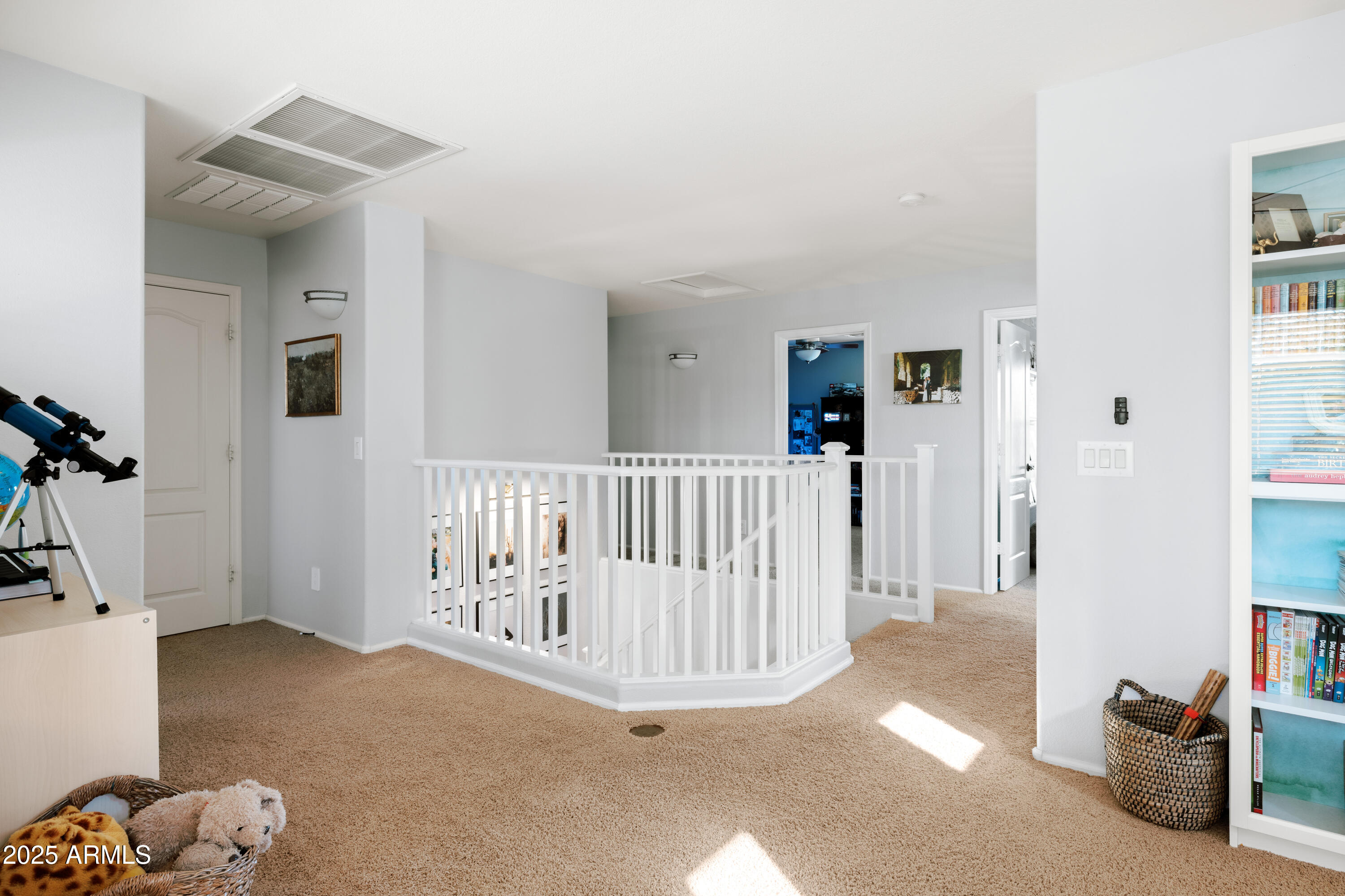2510 W WHITE FEATHER Lane, Phoenix