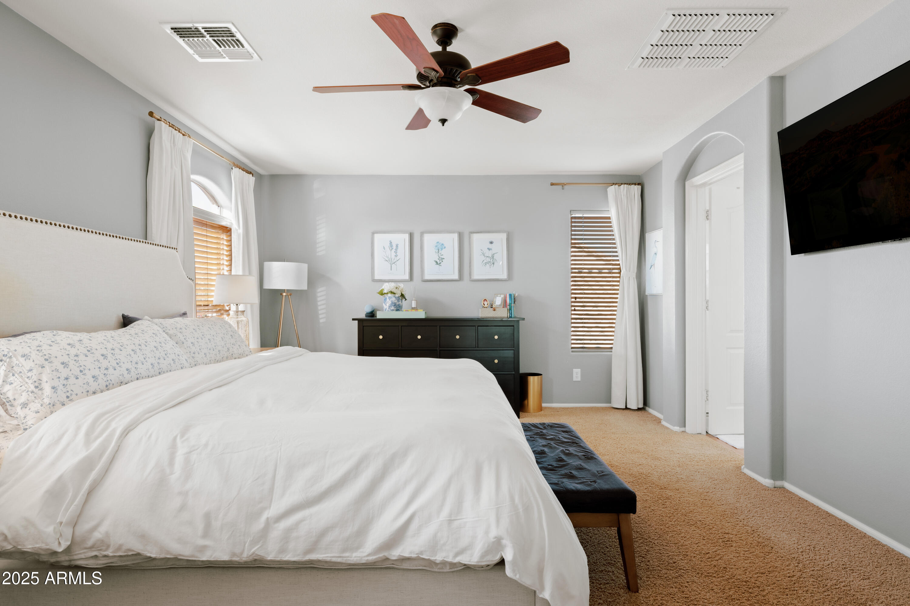 2510 W WHITE FEATHER Lane, Phoenix