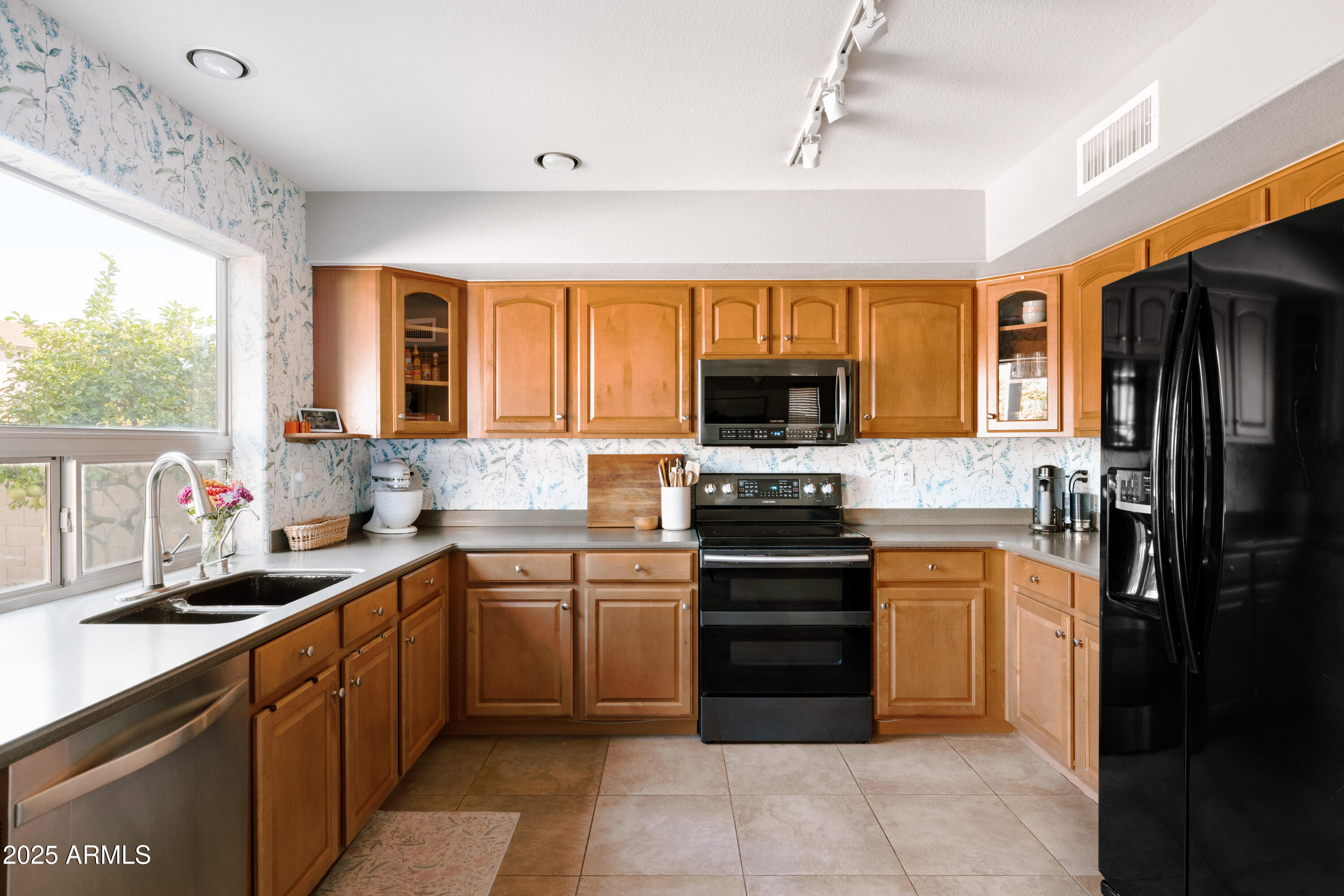 2510 W WHITE FEATHER Lane, Phoenix