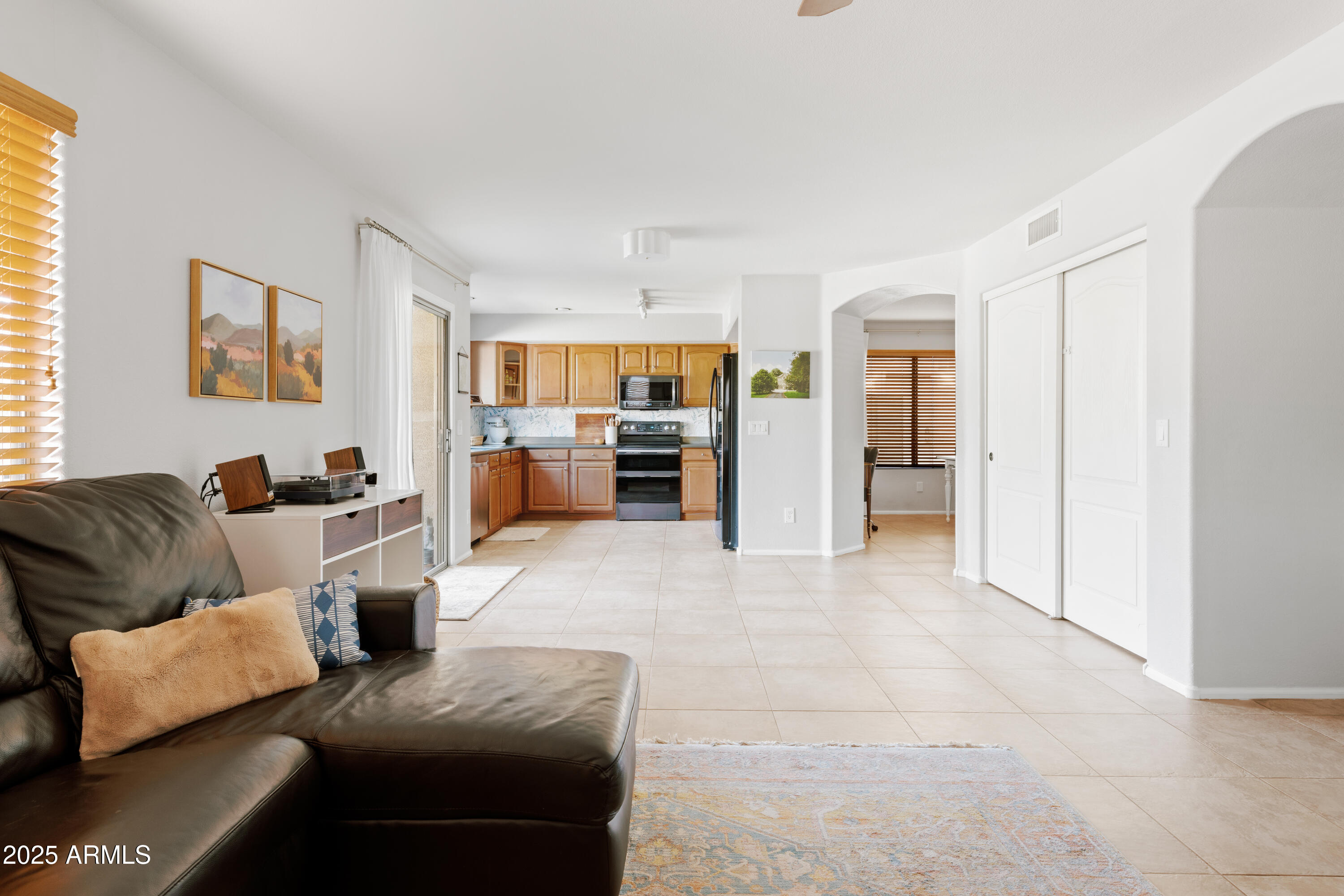 2510 W WHITE FEATHER Lane, Phoenix