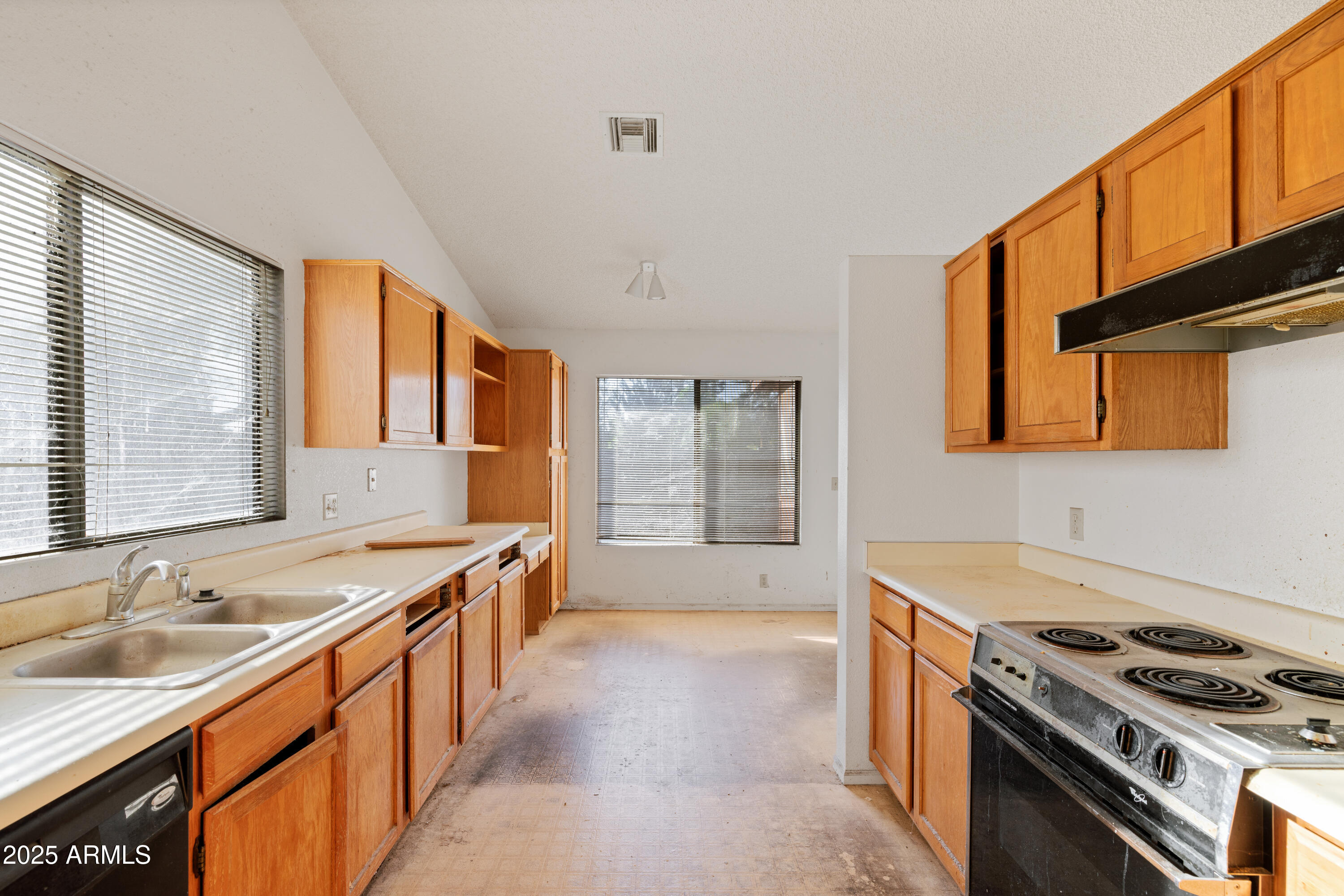 4609 E PARADISE Lane, Phoenix