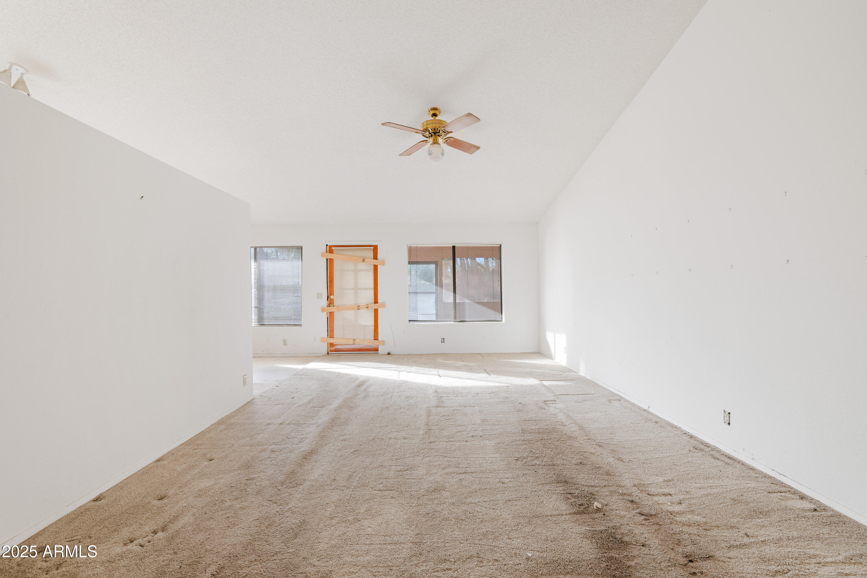 4609 E PARADISE Lane, Phoenix