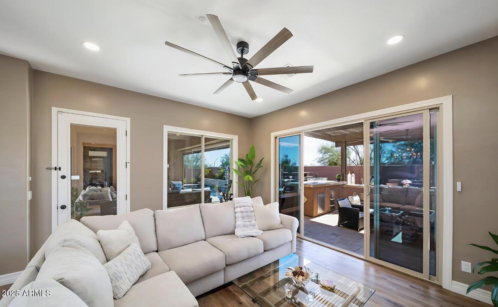 40722 N HARBOUR TOWN Court