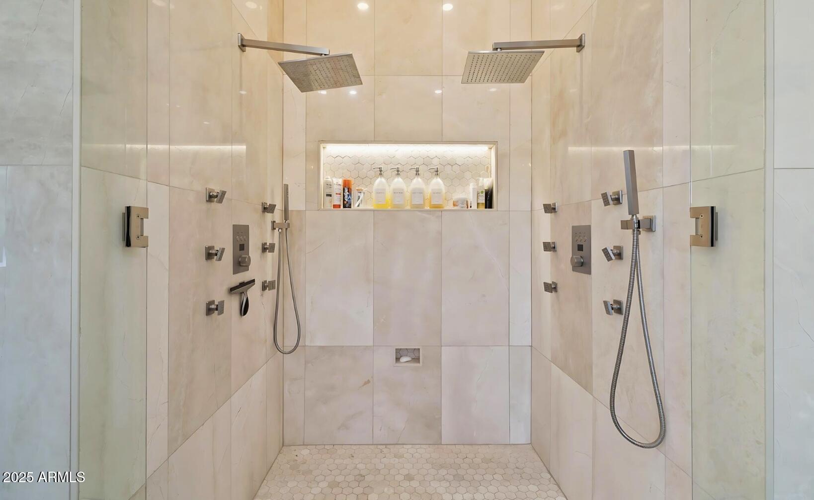 40722 N HARBOUR TOWN Court