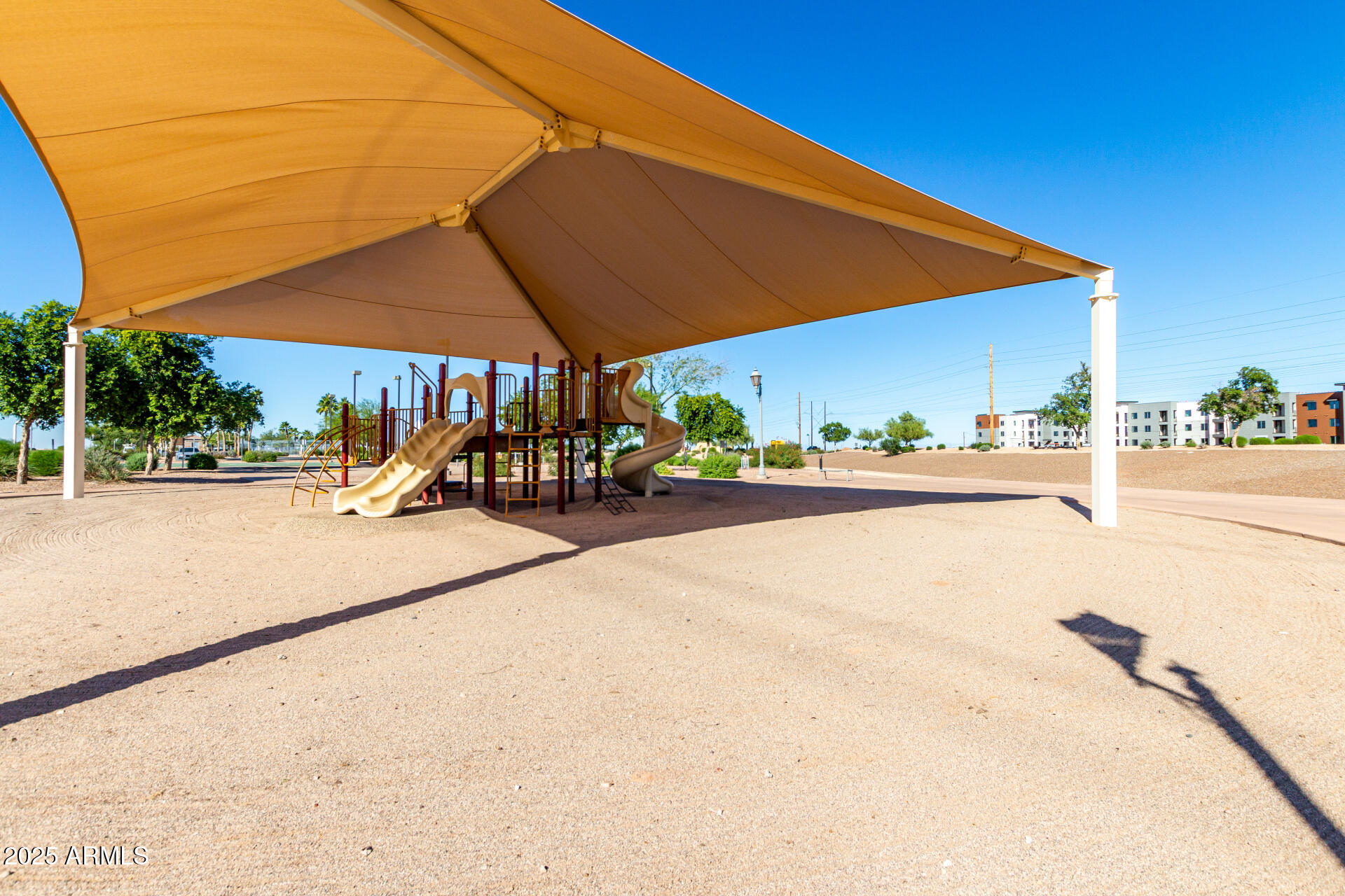 40202 W MARY LOU Drive