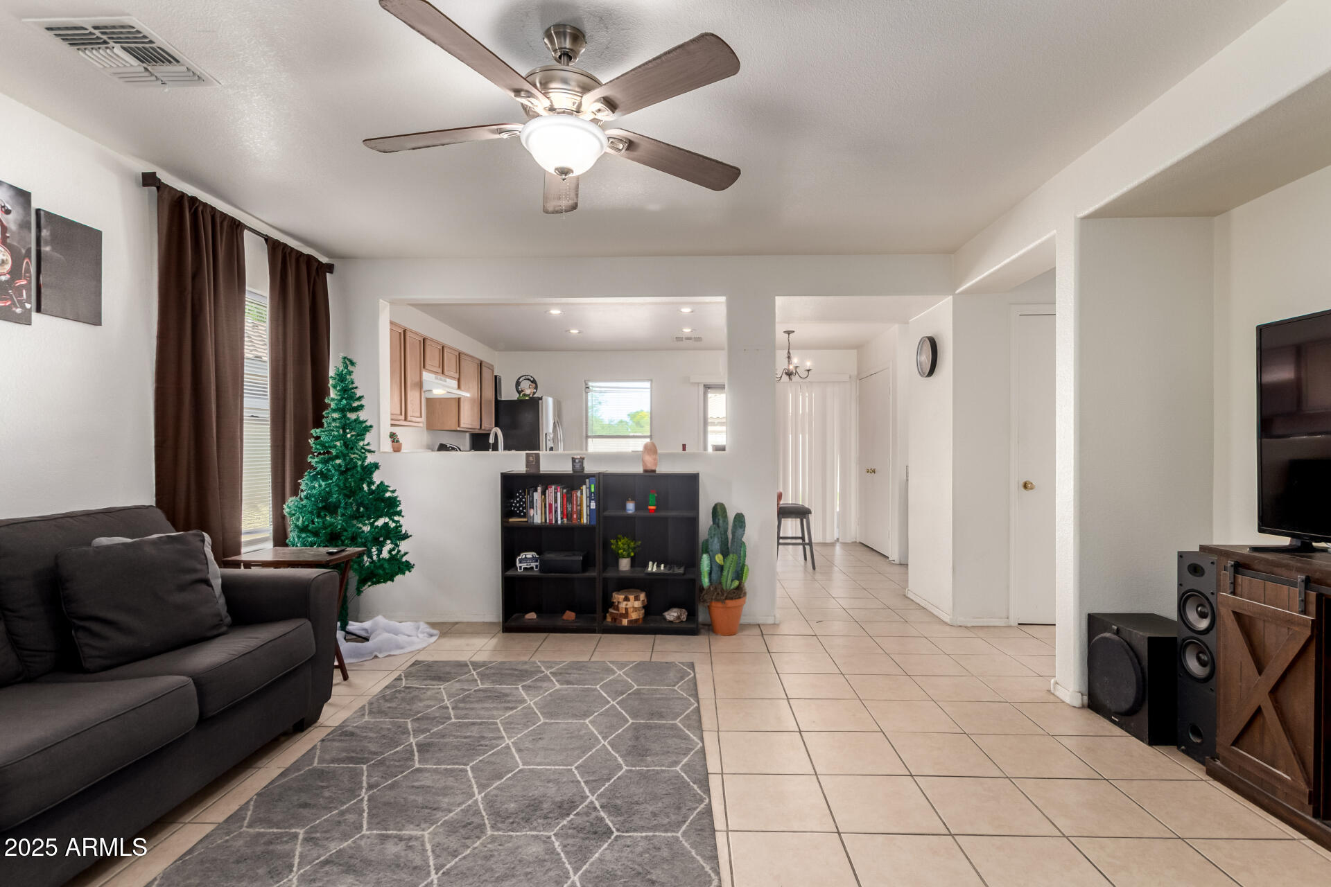 40202 W MARY LOU Drive