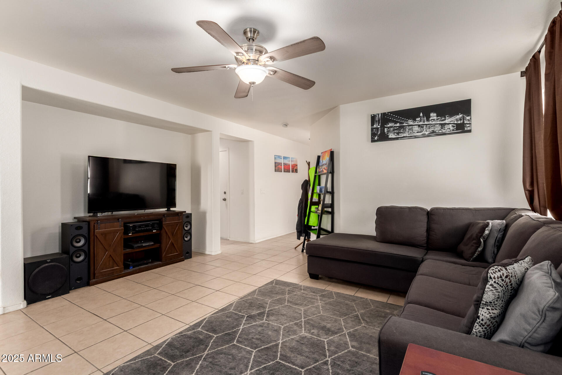 40202 W MARY LOU Drive