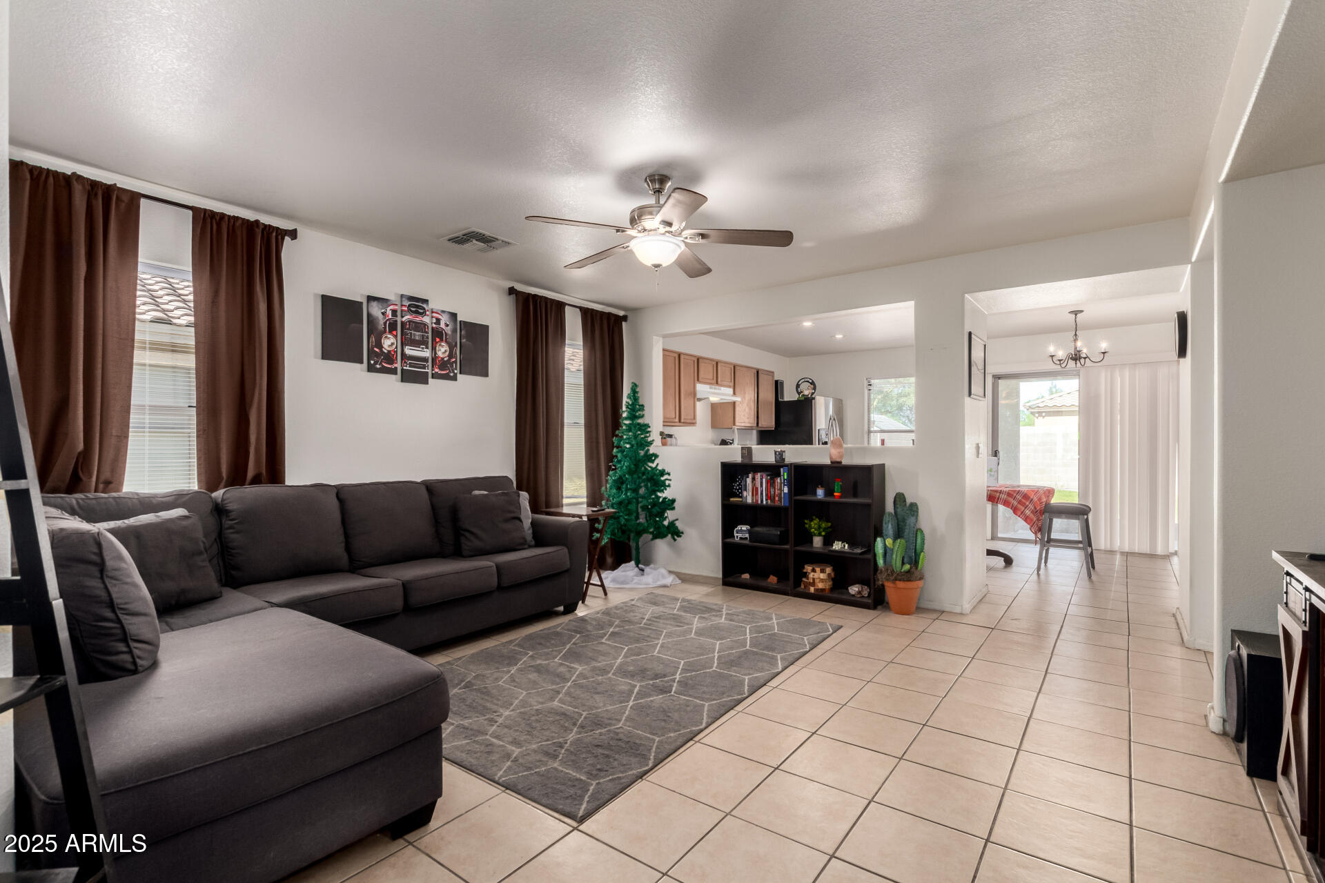 40202 W MARY LOU Drive