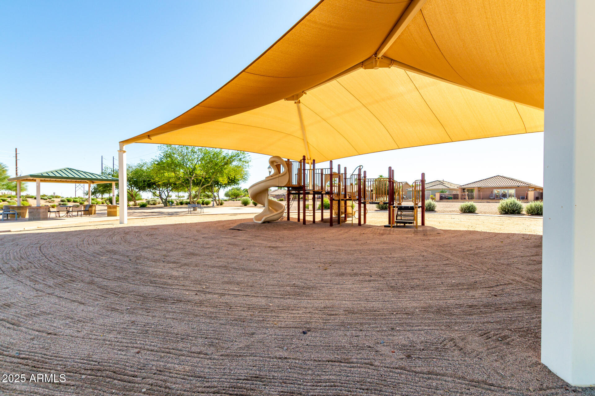 40202 W MARY LOU Drive