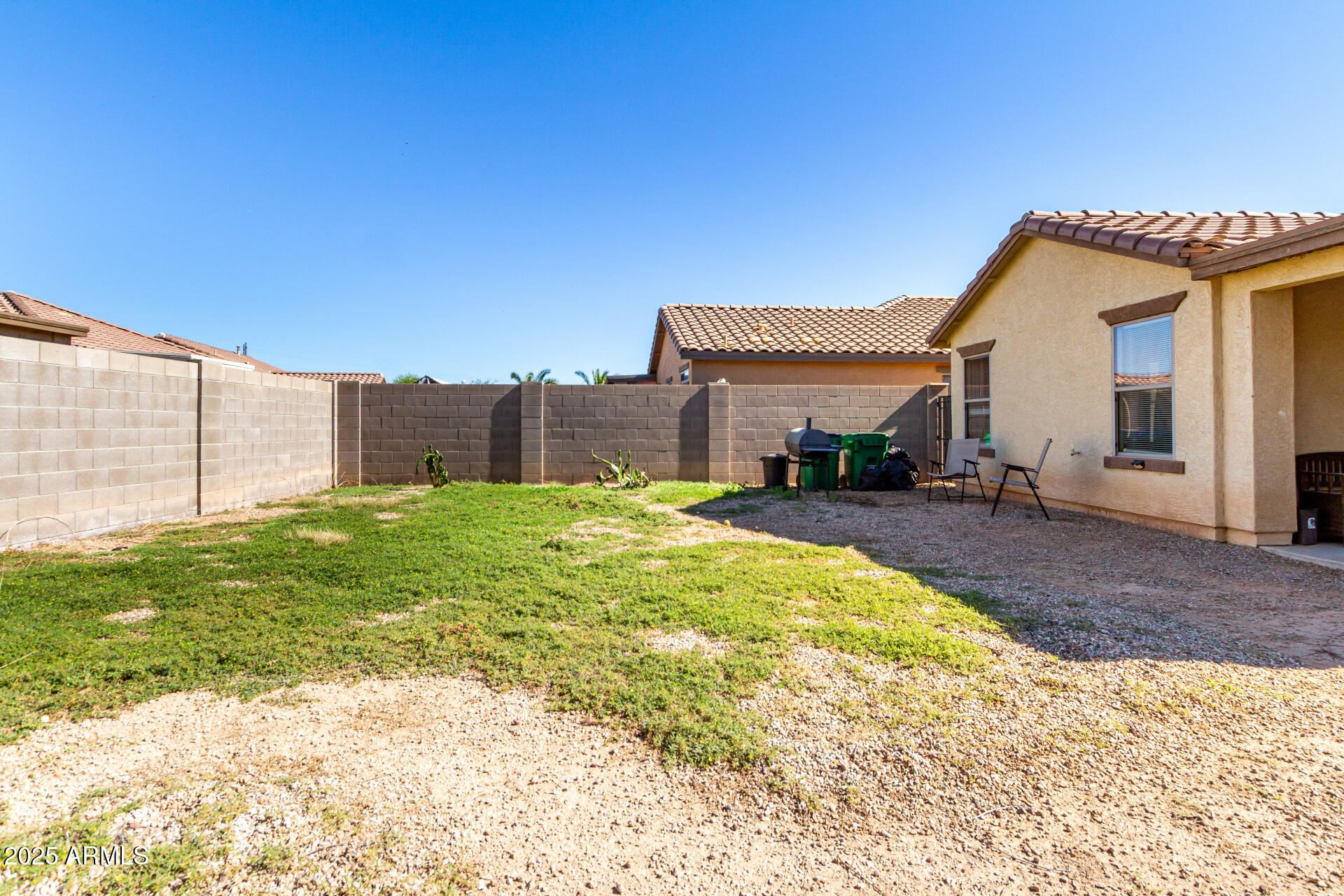 40202 W MARY LOU Drive