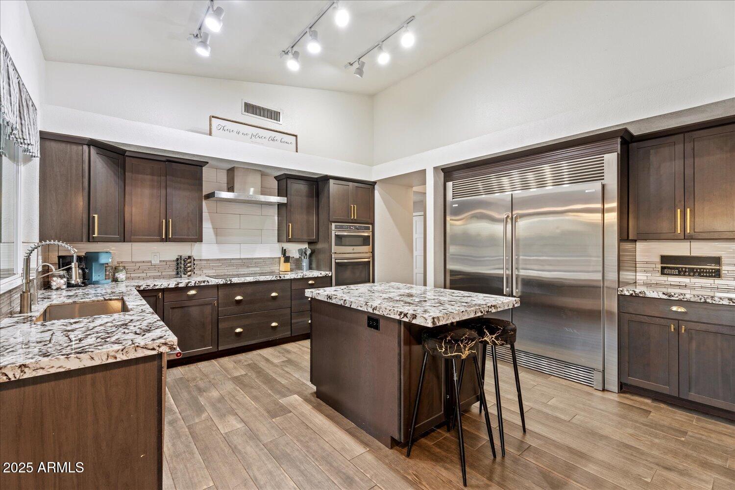 1244 N NORFOLK Circle