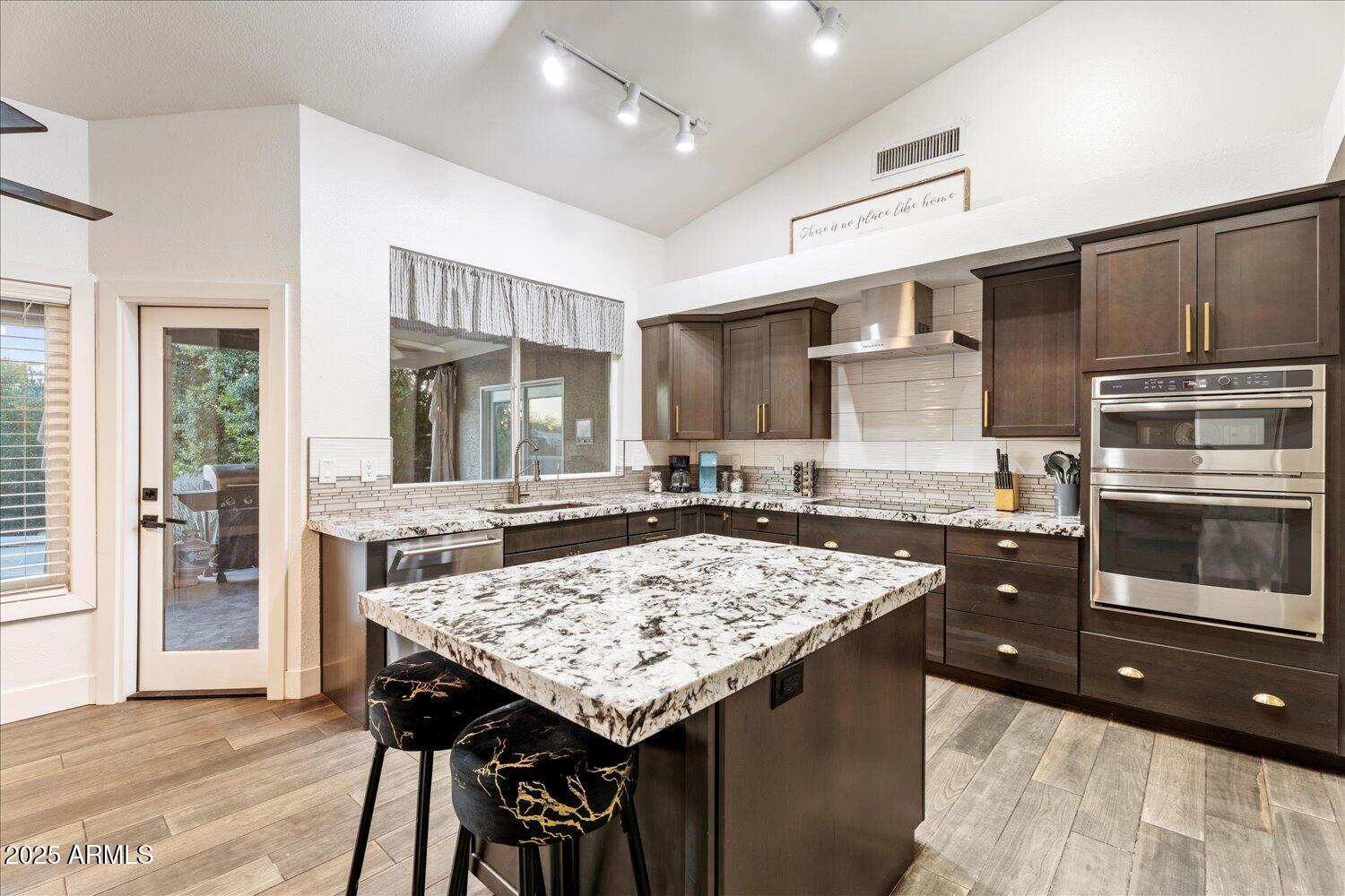 1244 N NORFOLK Circle