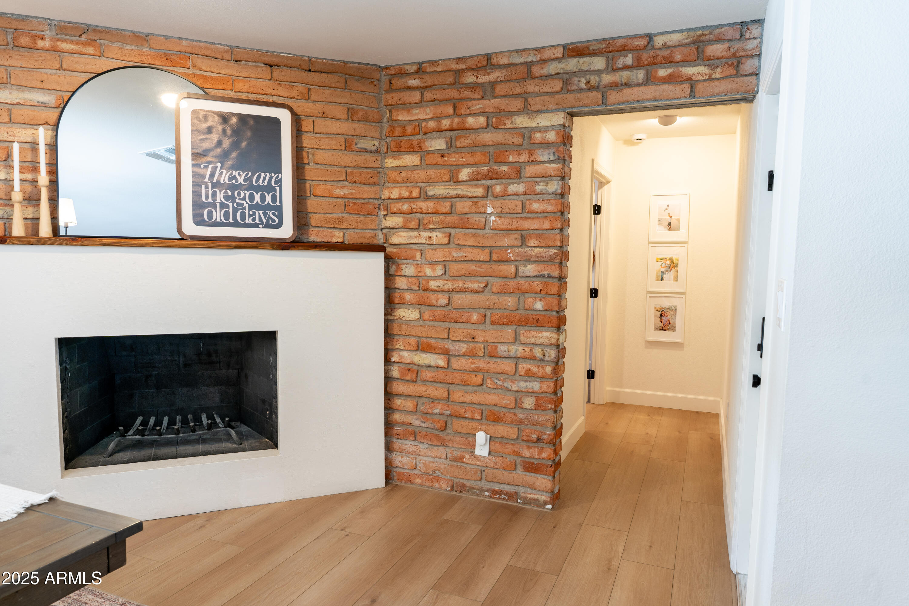 1021 E PALMAIRE Avenue