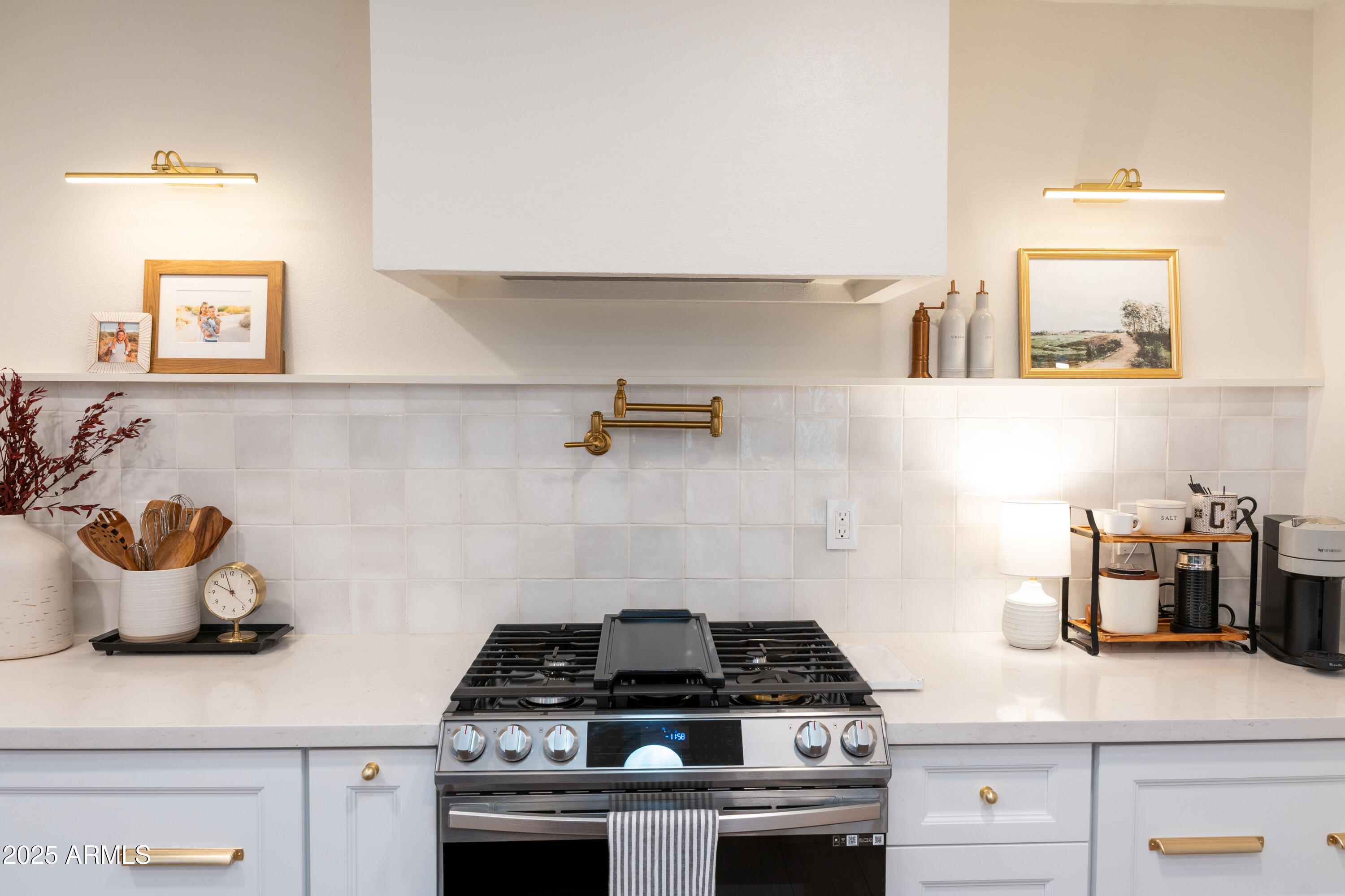 1021 E PALMAIRE Avenue