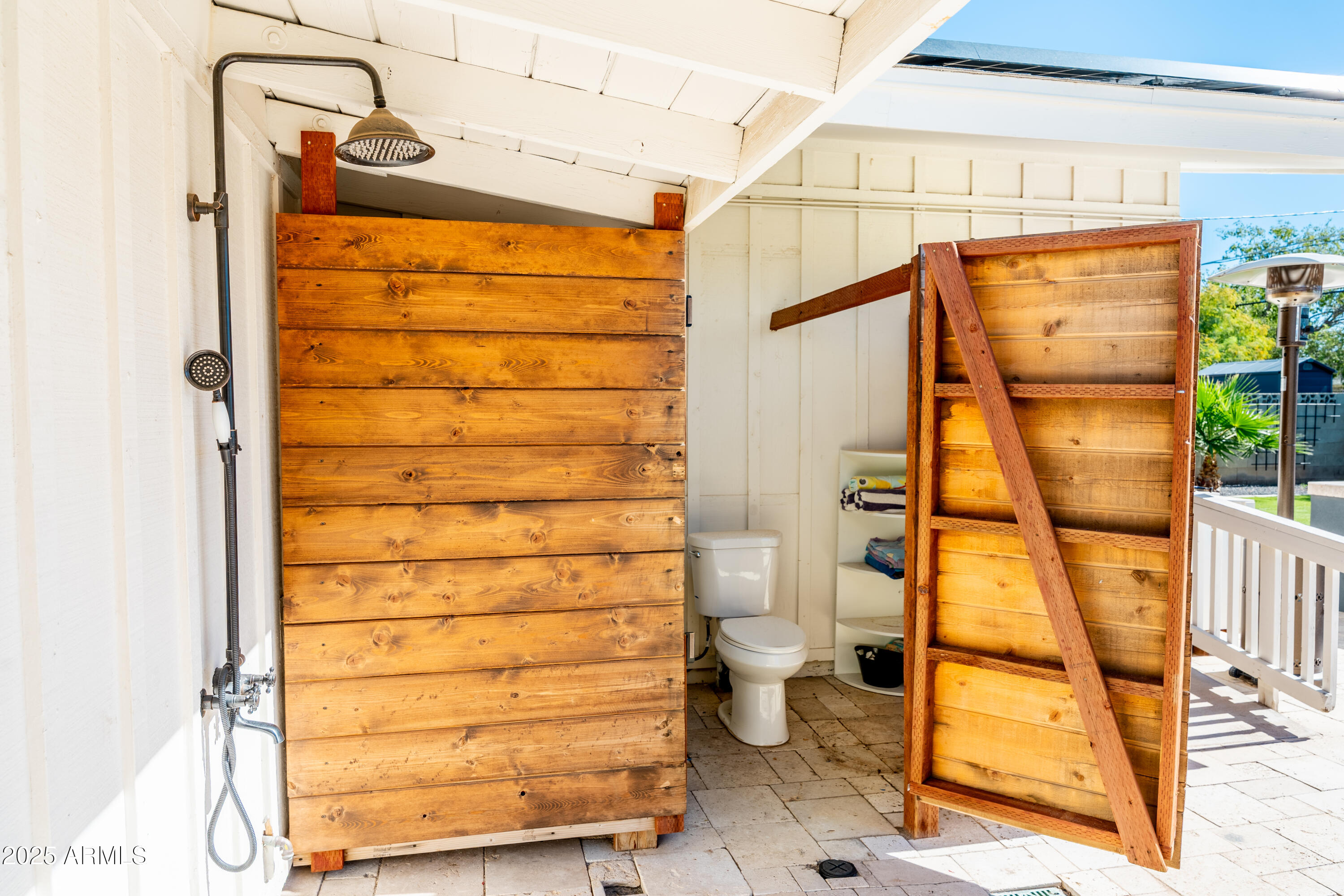 1021 E PALMAIRE Avenue