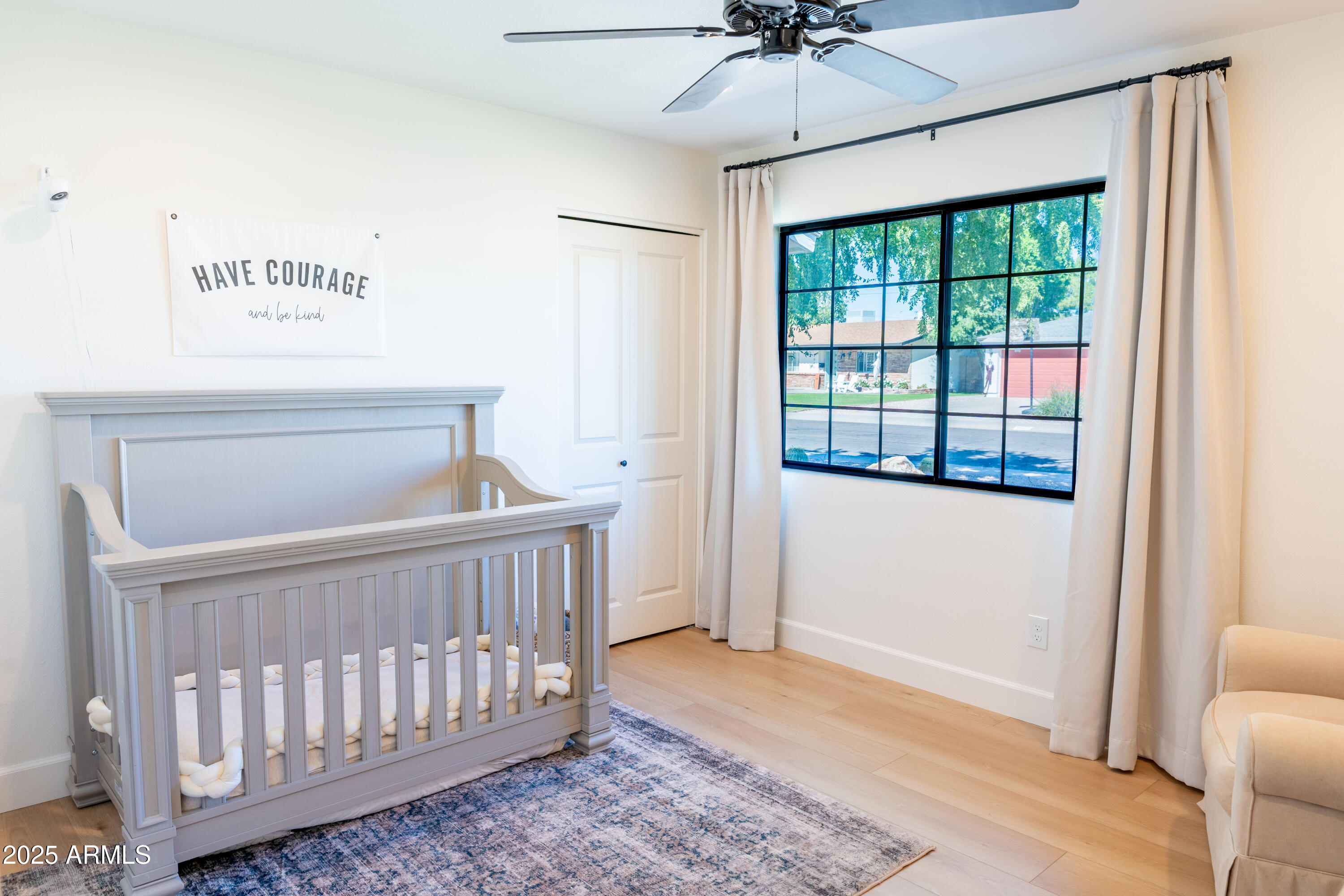 1021 E PALMAIRE Avenue