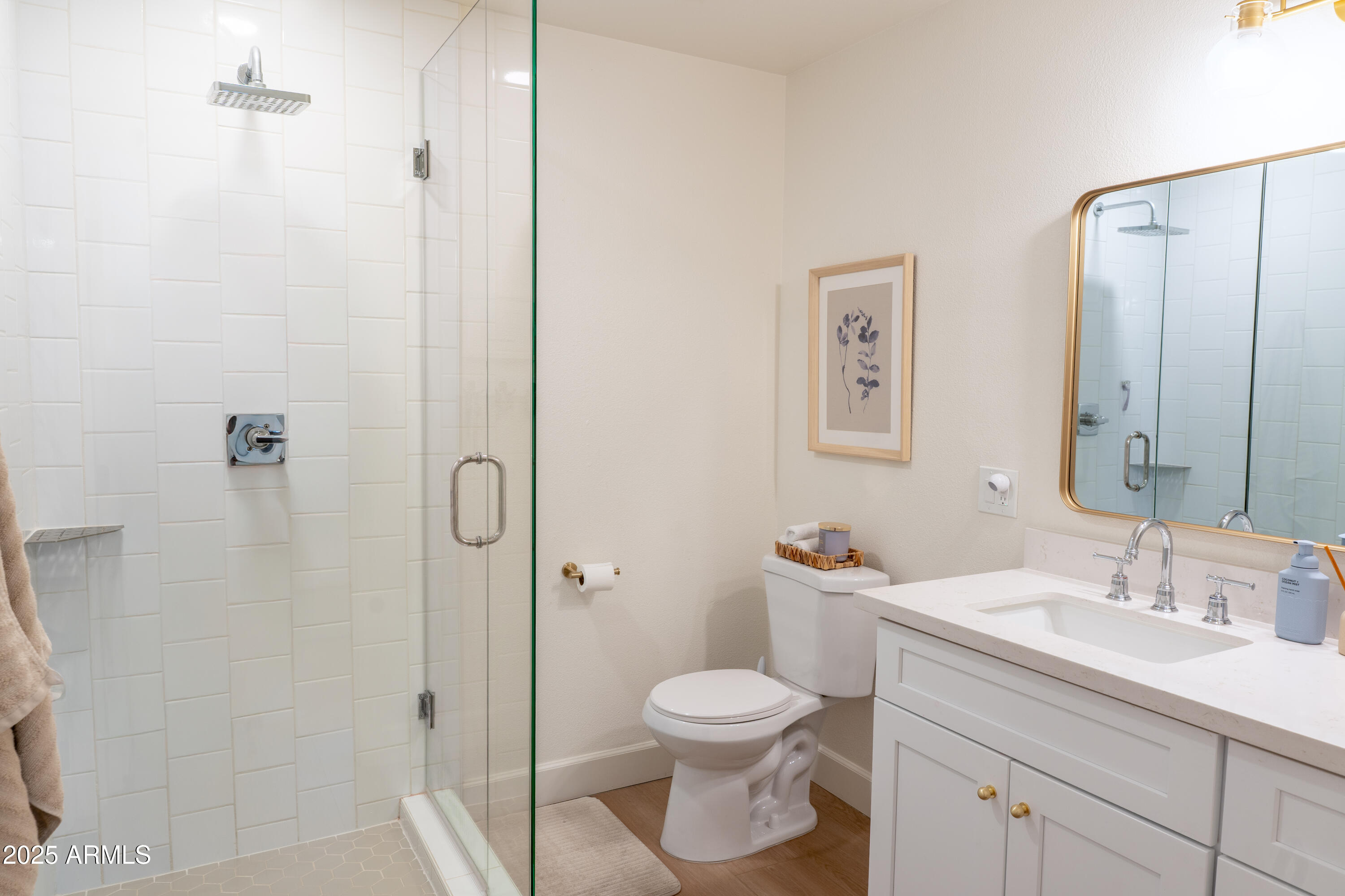 1021 E PALMAIRE Avenue