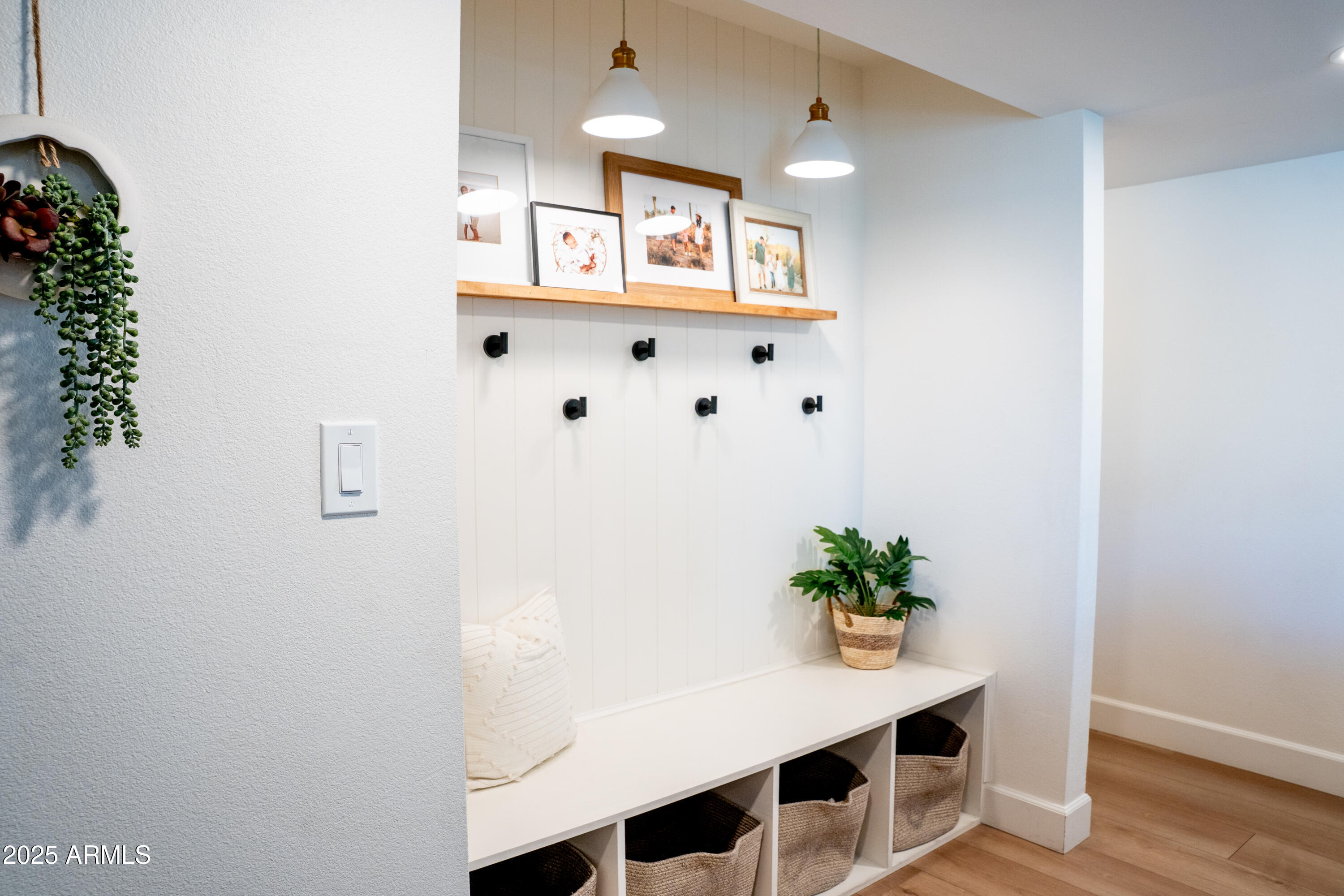 1021 E PALMAIRE Avenue